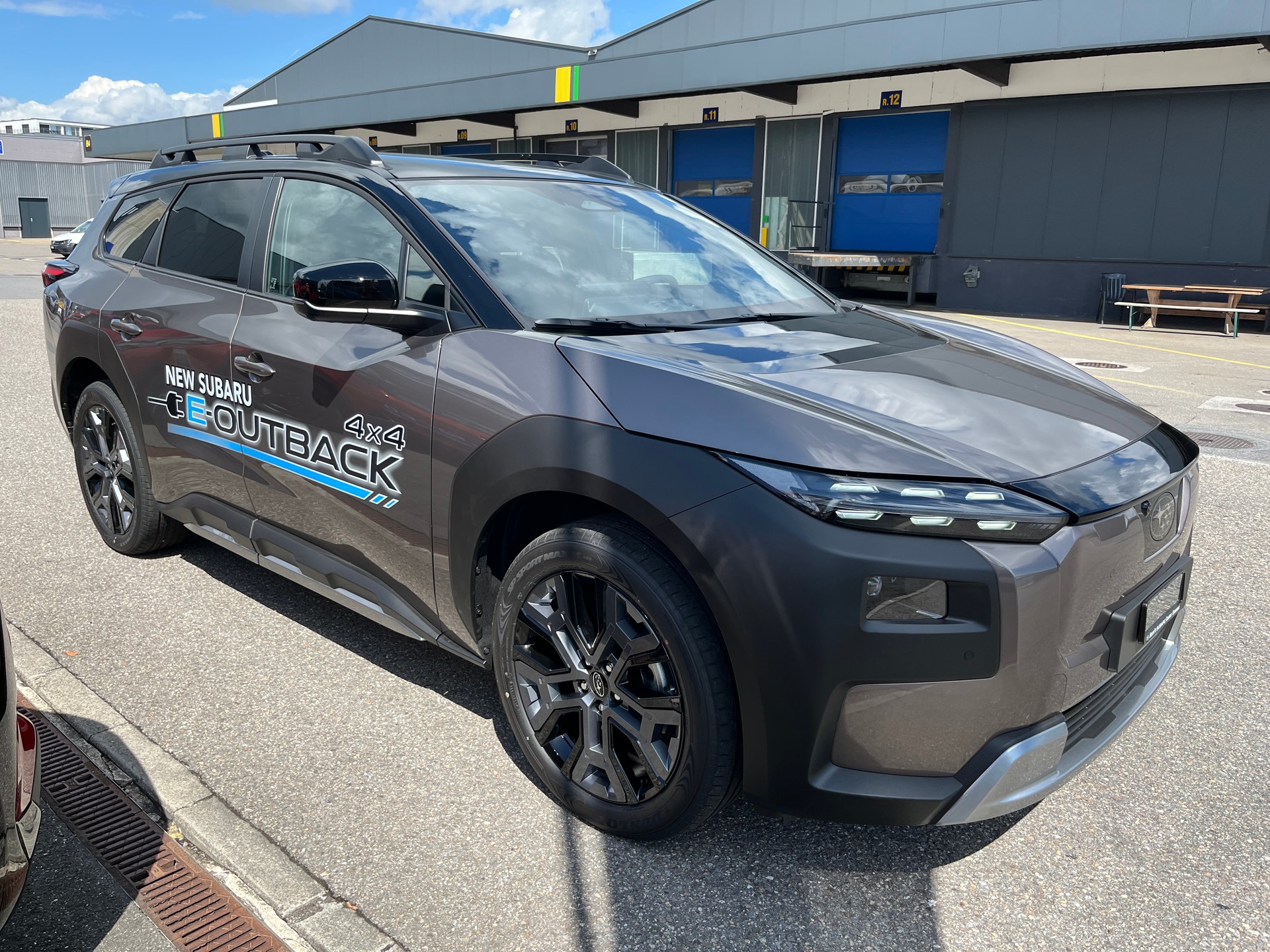 SUBARU E-Outback eV Luxury-image-4
