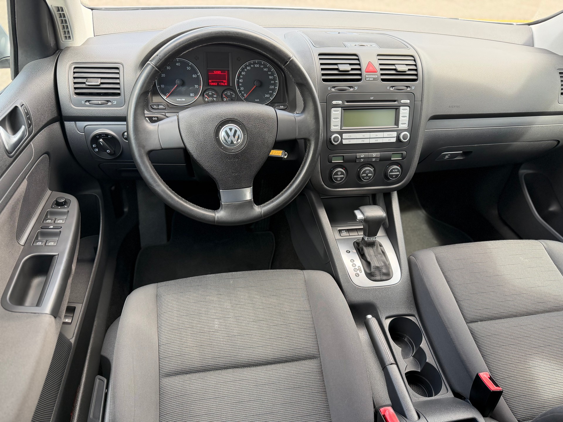 VW Golf 1.4 TSI Trendline DSG-image-7