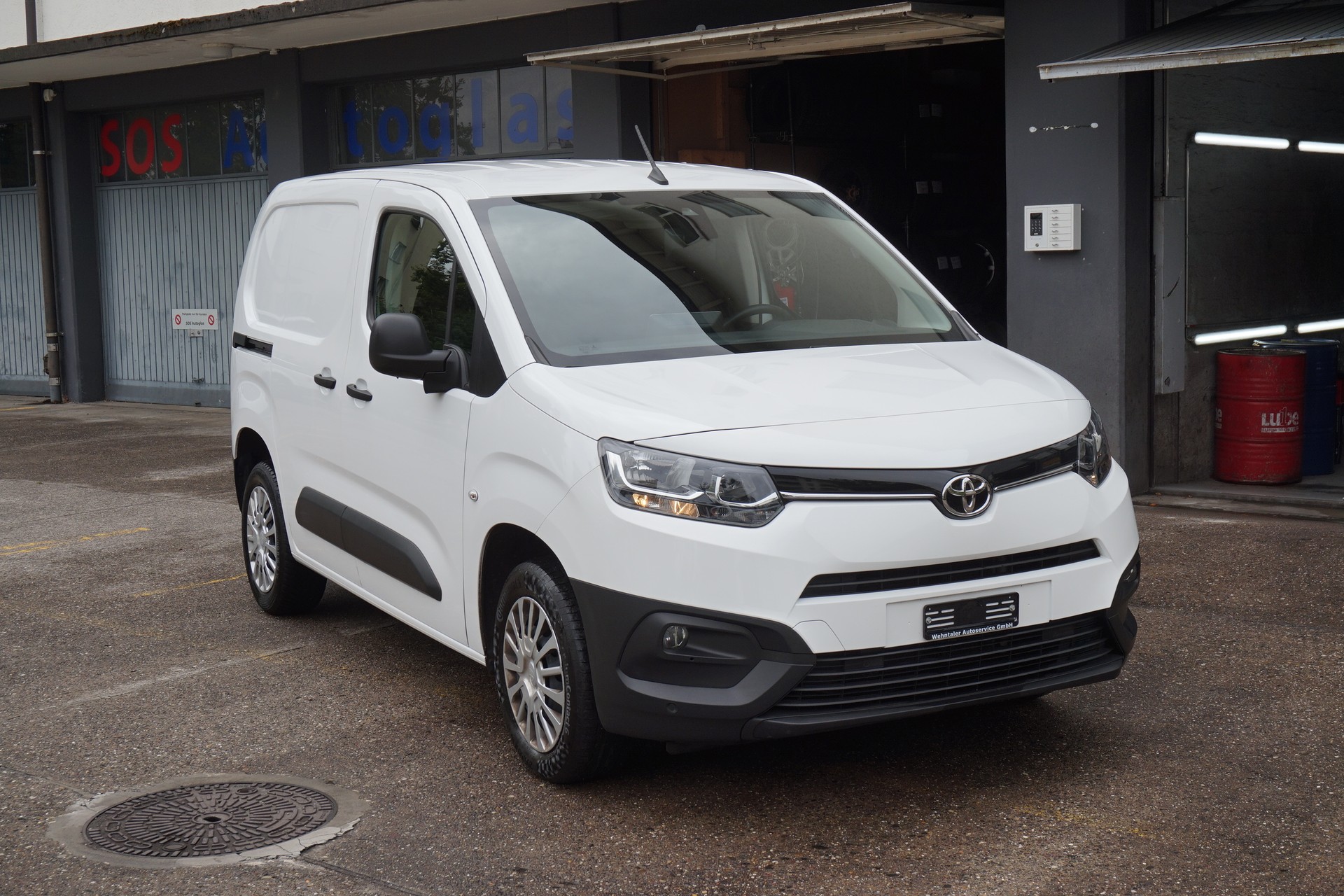 TOYOTA Proace City Van 1.5D Premium Medium Automatik-image-1