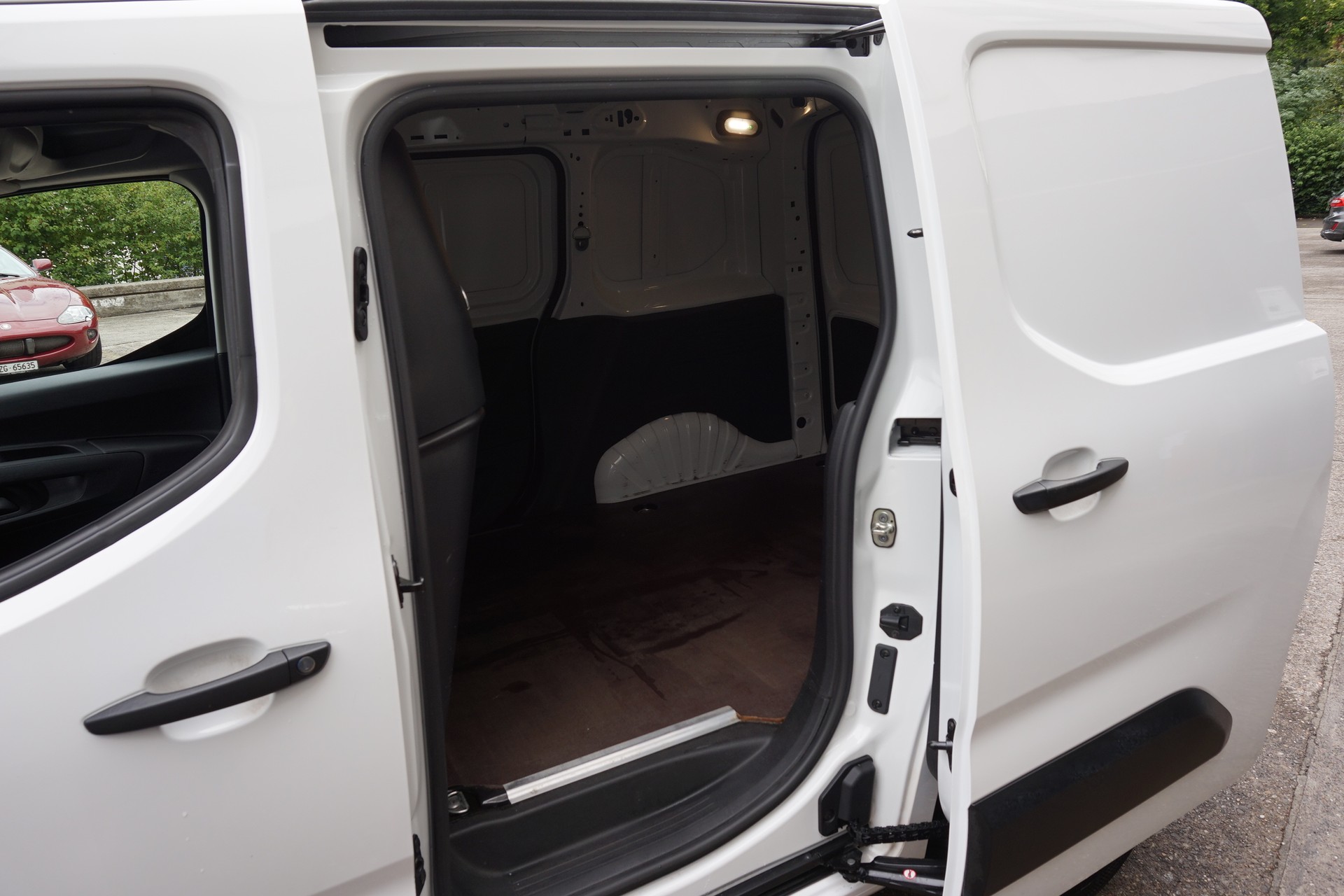 TOYOTA Proace City Van 1.5D Premium Medium Automatik-image-5