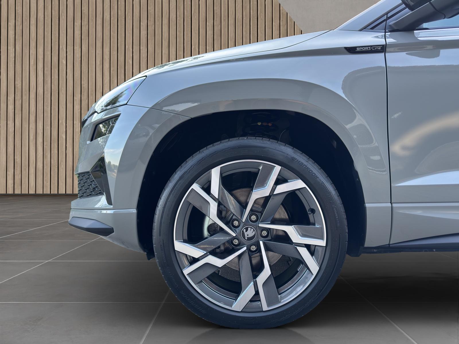 SKODA Karoq SportLine 2.0 TSI 4x4-image-8