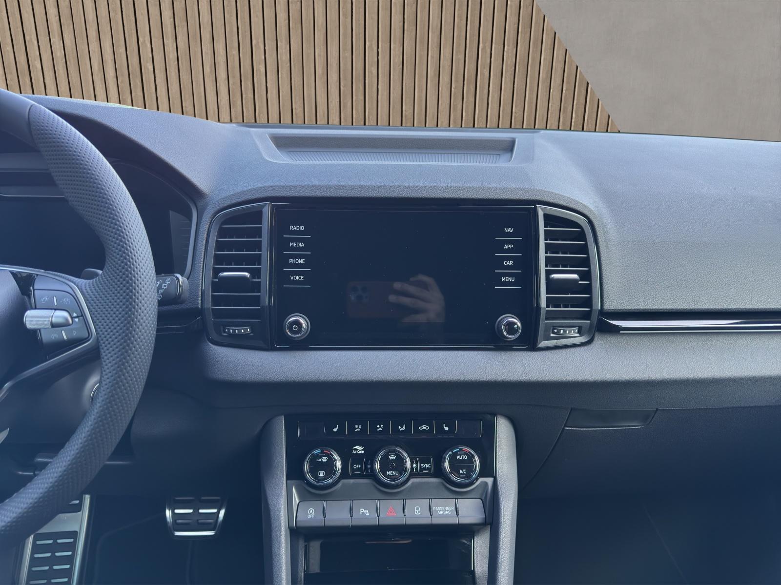 SKODA Karoq SportLine 2.0 TSI 4x4-image-11