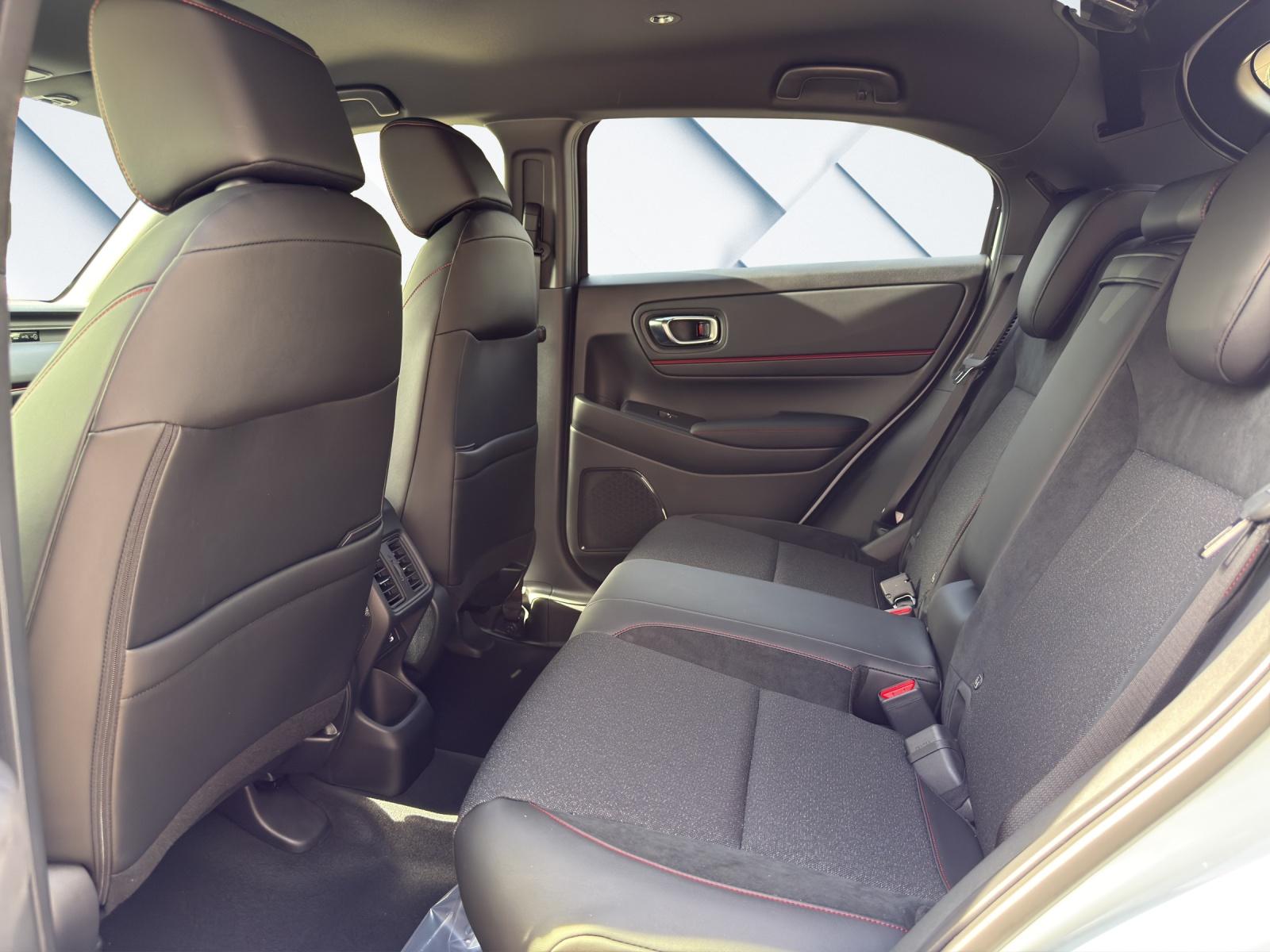 HONDA HR-V 1.5 i-MMD Advance Sport-image-9