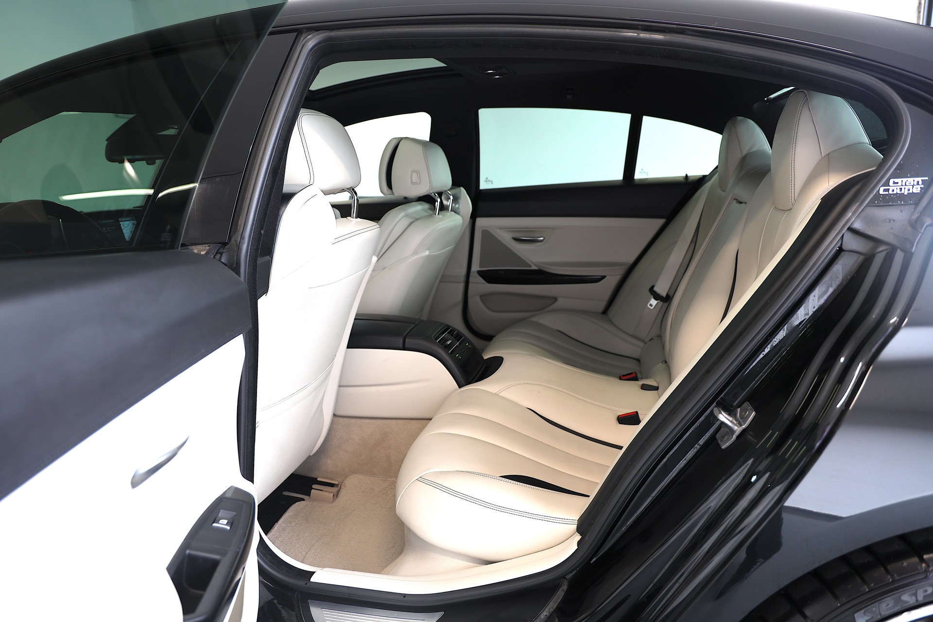 BMW 640d M-Sport xDrive Gran Coupé-image-18