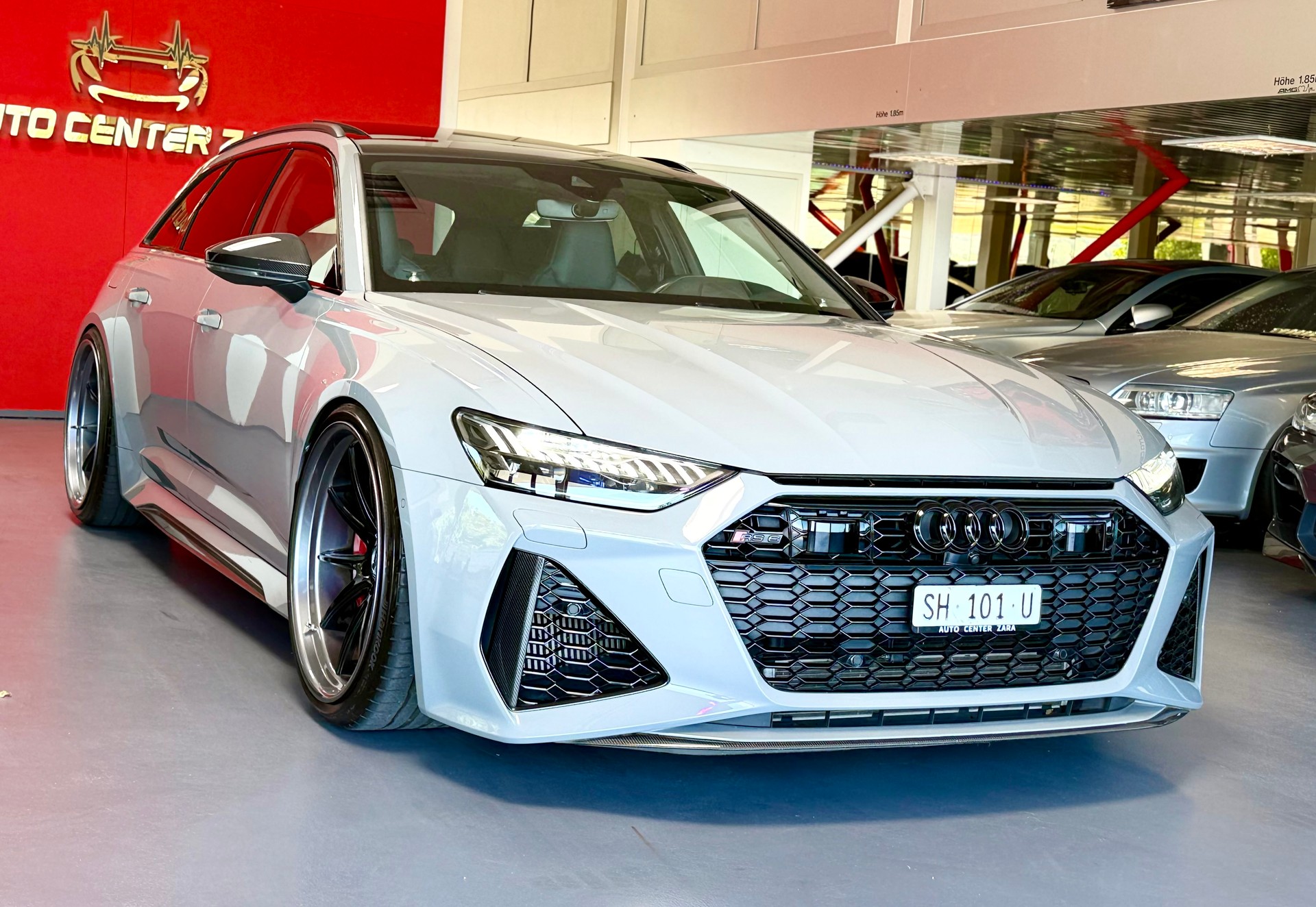 AUDI RS6 Avant 4.0 TFSI V8 Carbon Paket-image-2