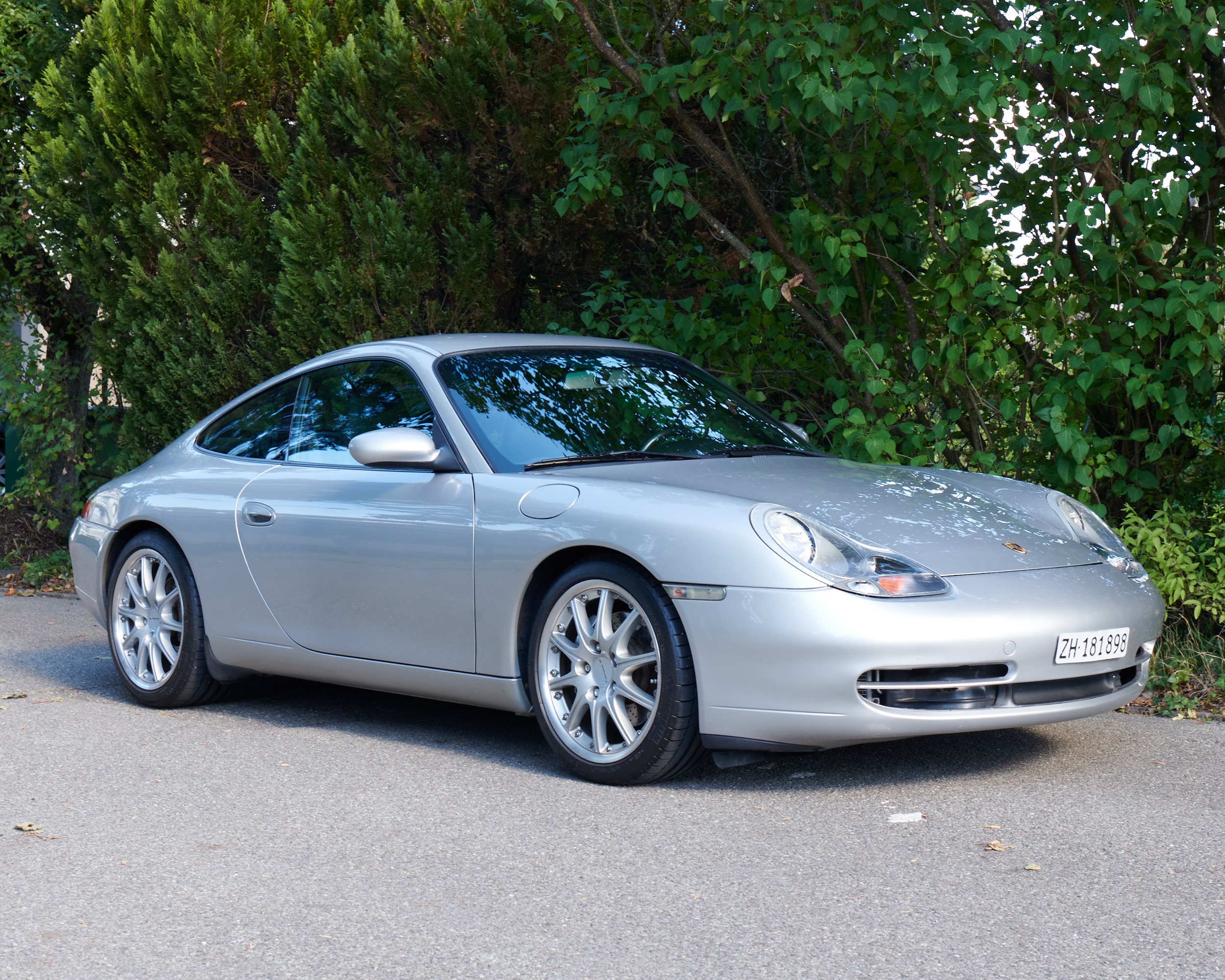 Car photo
