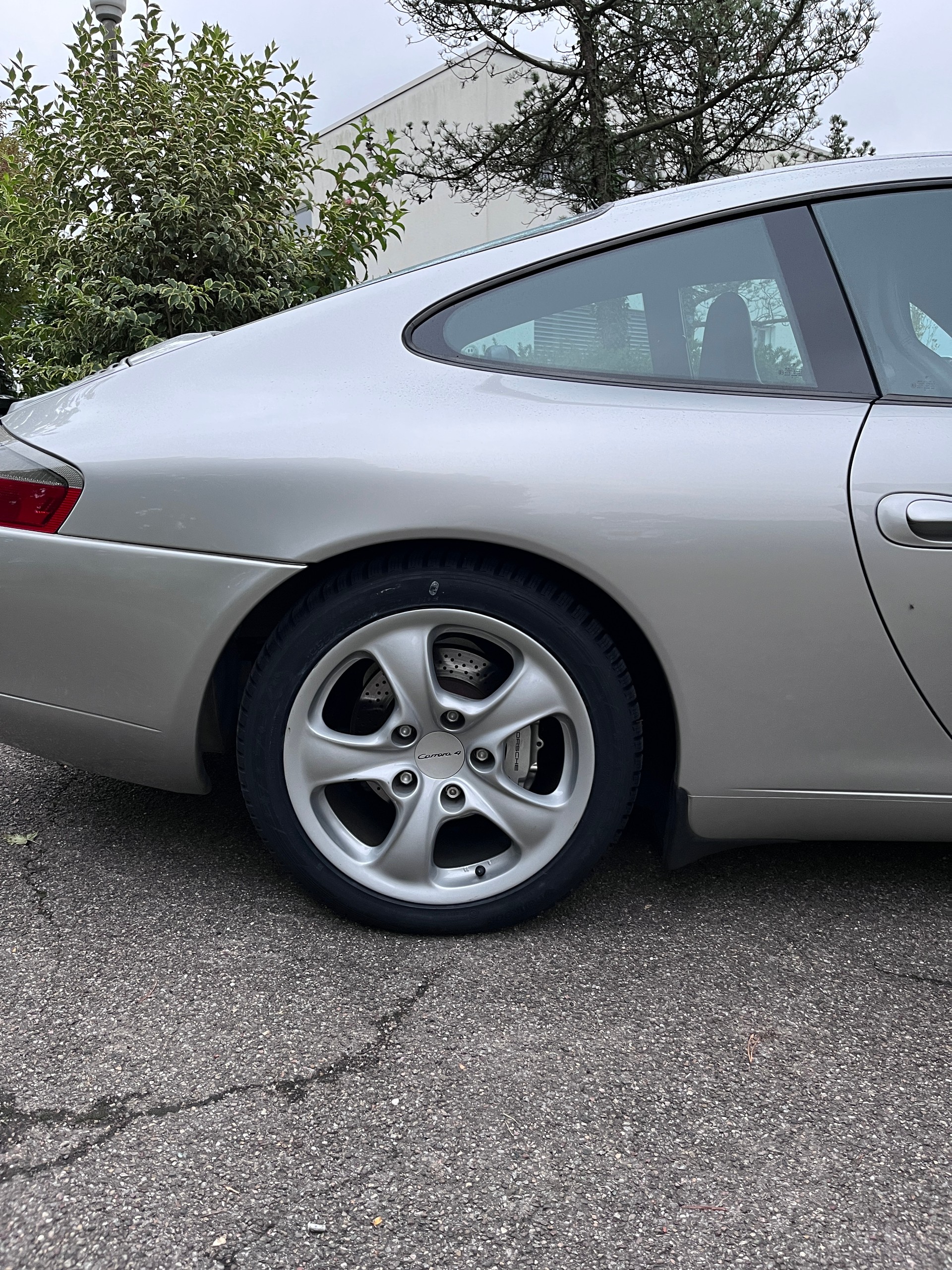 PORSCHE Carrera 4-image-8