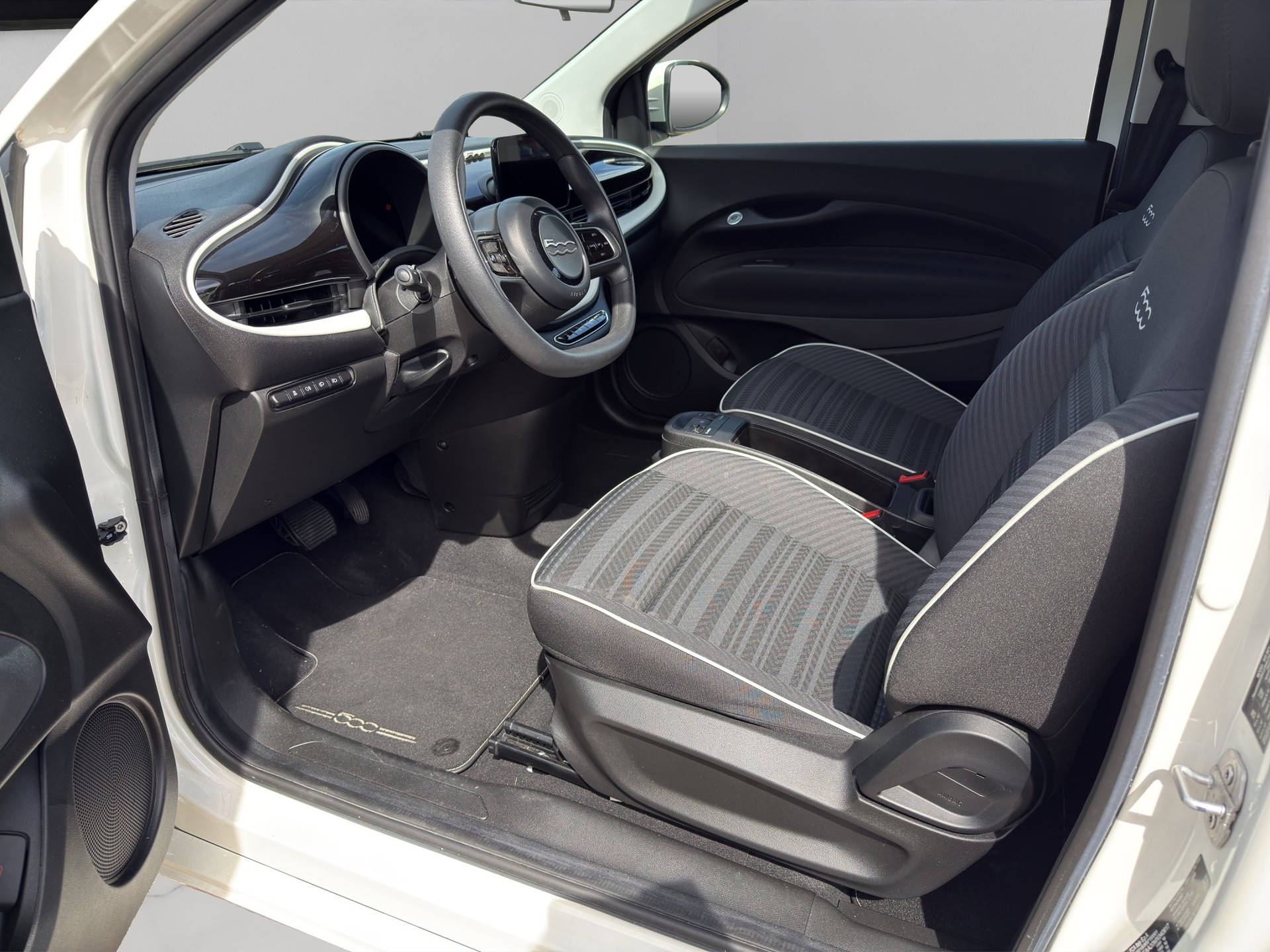 FIAT 500 electric 70 kW * 8 fach * Garantie *-image-6