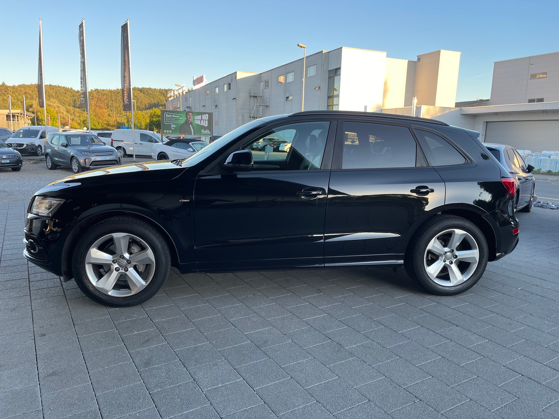 AUDI Q5 2.0 TDI S-Line-image-9