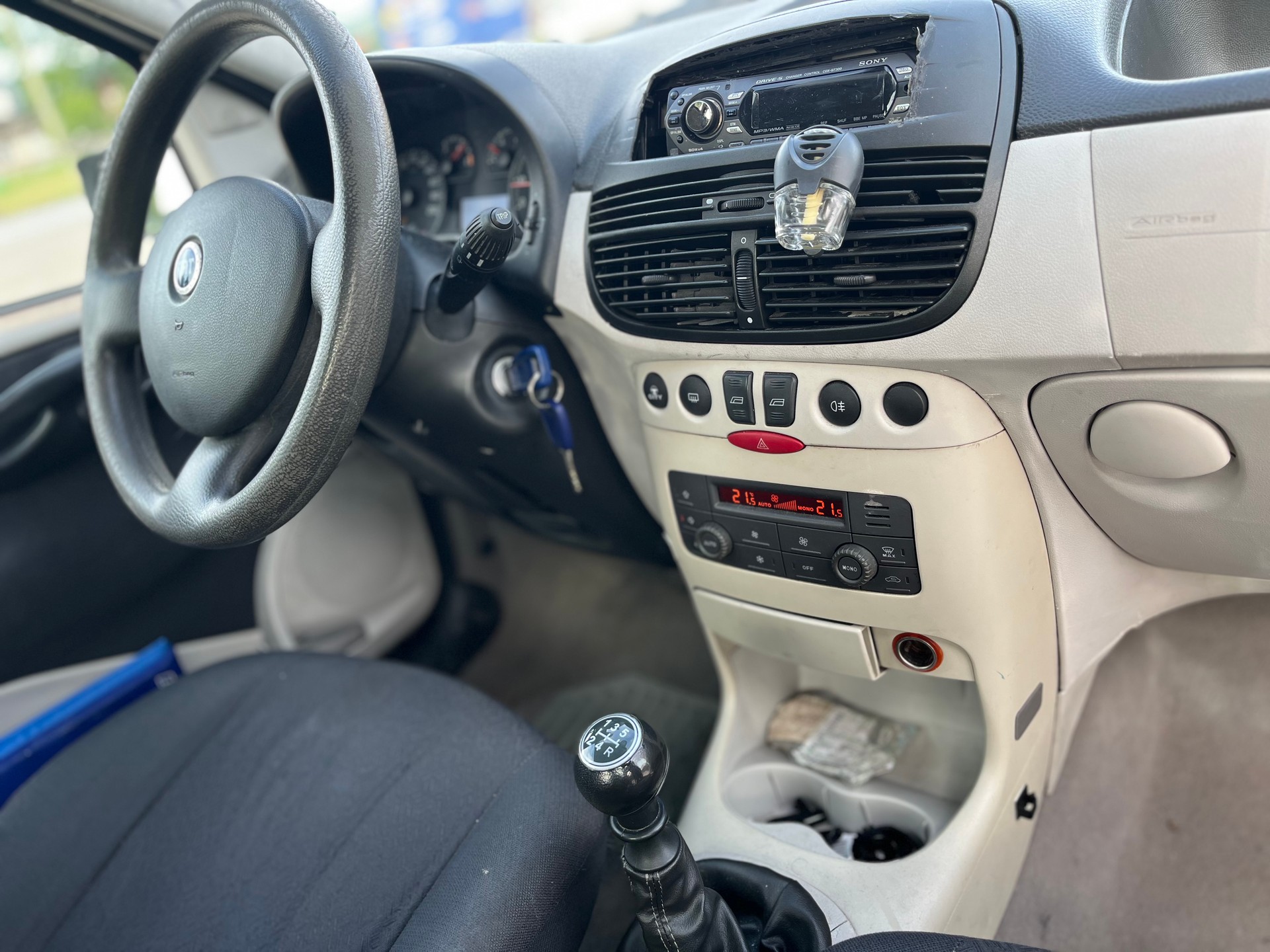 FIAT Ab MFK 1/2025 Benzin 1,2i 16 V mit Klimaanlage-image-14