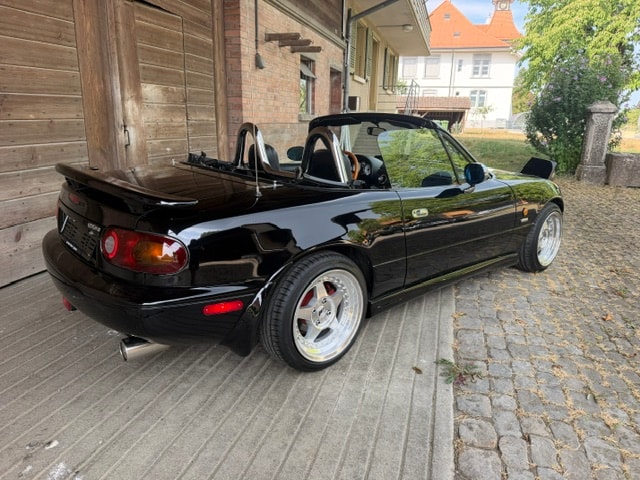 MAZDA MX-5 1.6i-16-image-16