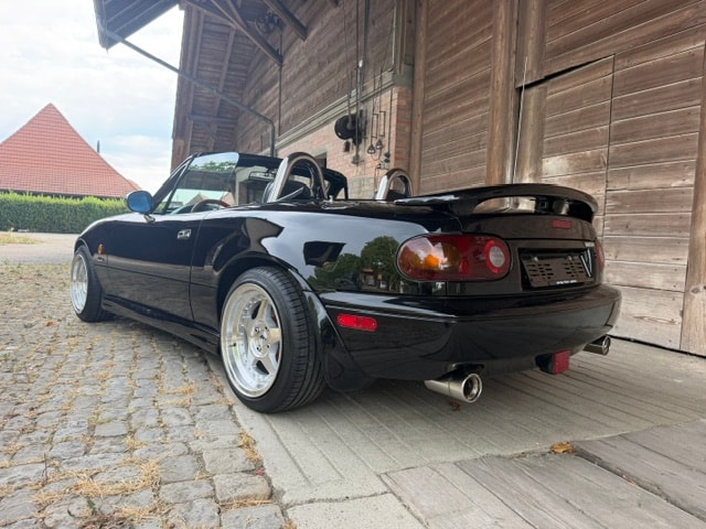 MAZDA MX-5 1.6i-16-image-6