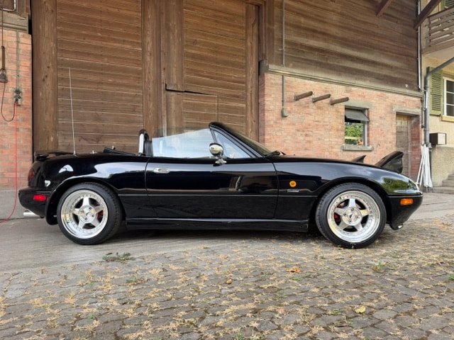 MAZDA MX-5 1.6i-16-image-14