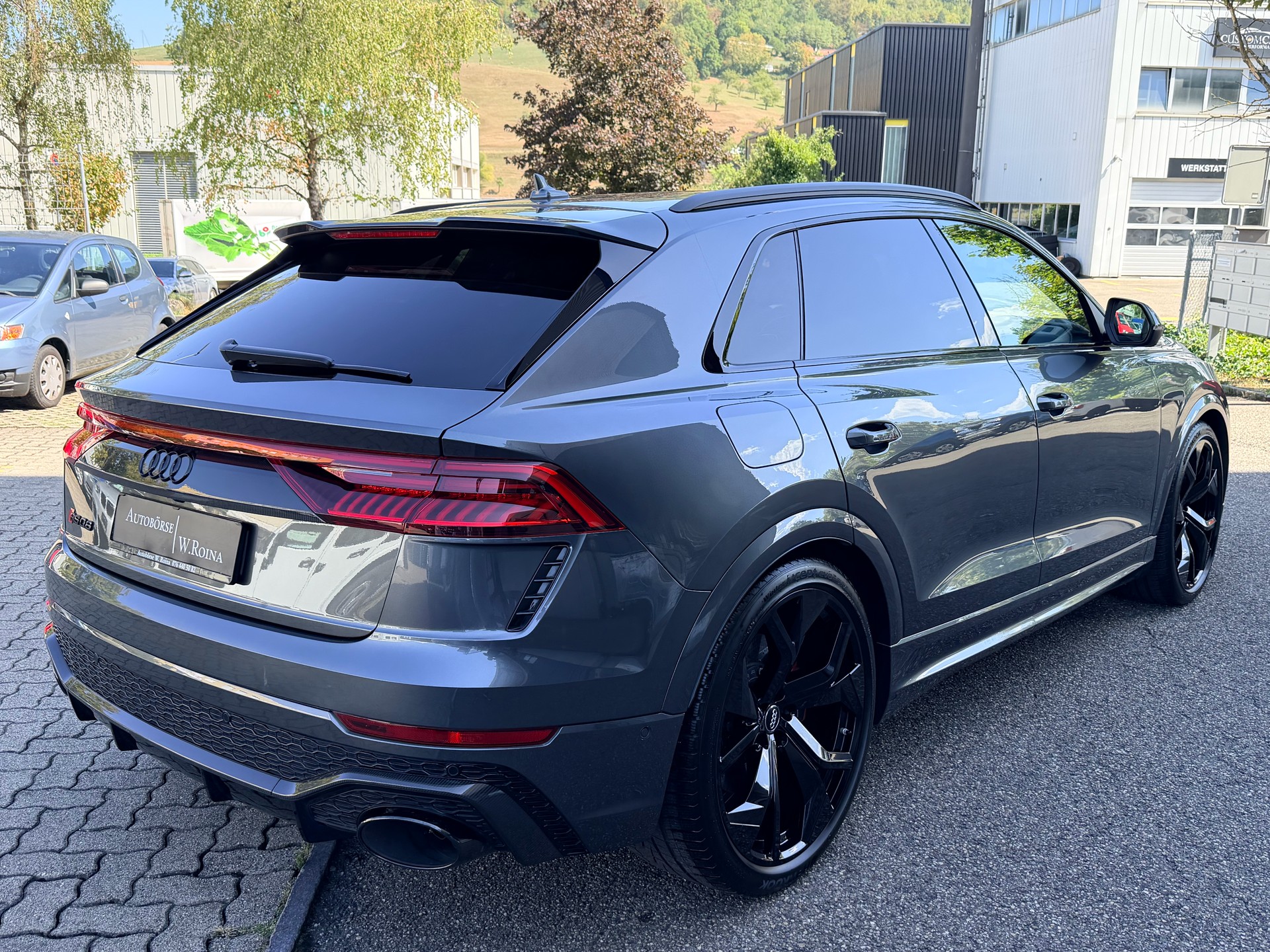 AUDI RSQ8 quattro tiptronic-image-2