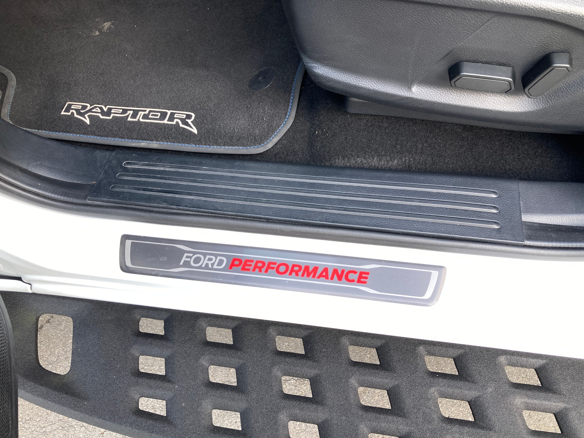 FORD Ranger Raptor 2.0 Eco Blue 4x4 A-image-11