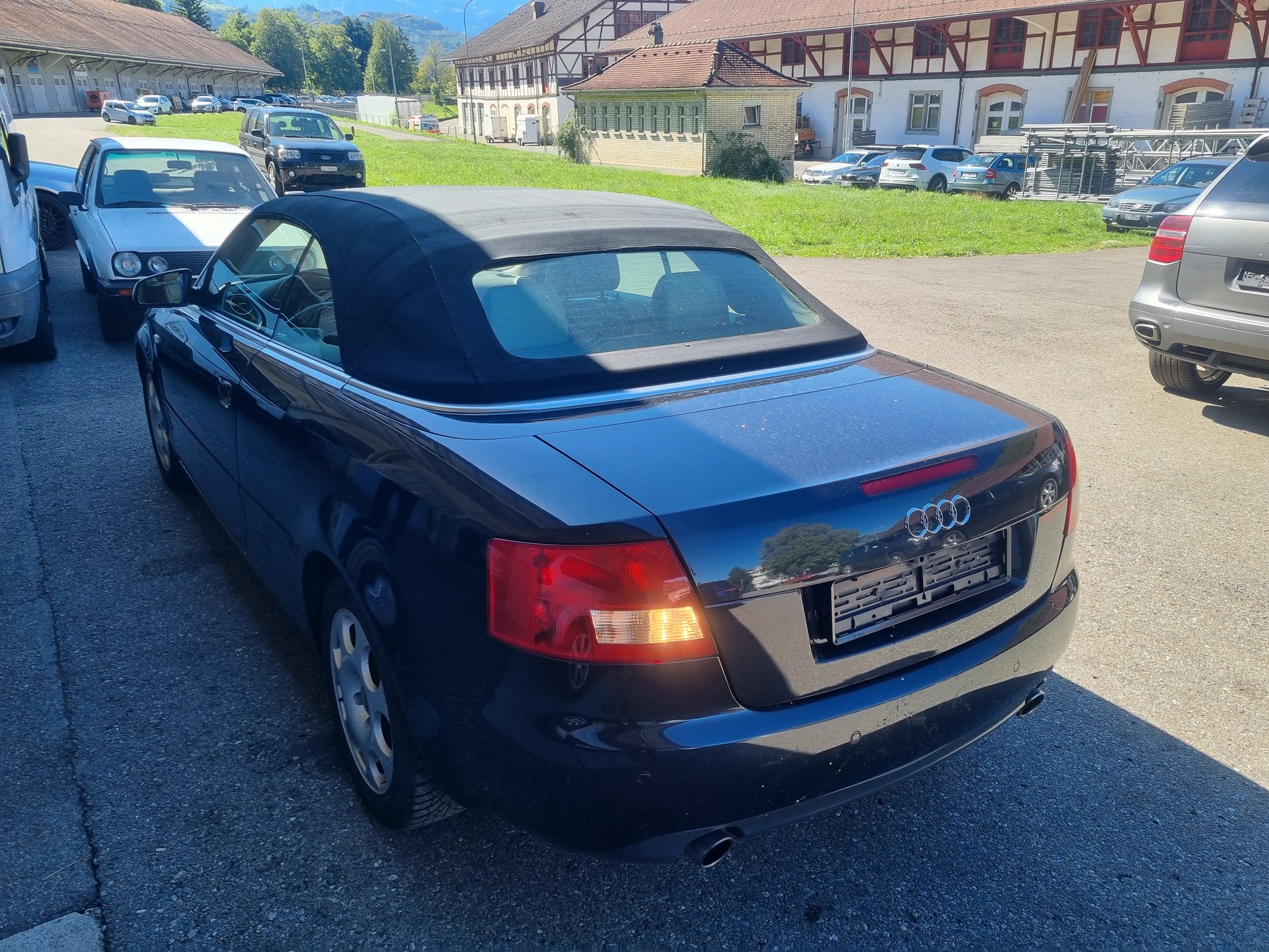 AUDI A4 Cabriolet 2.4 V6-image-1