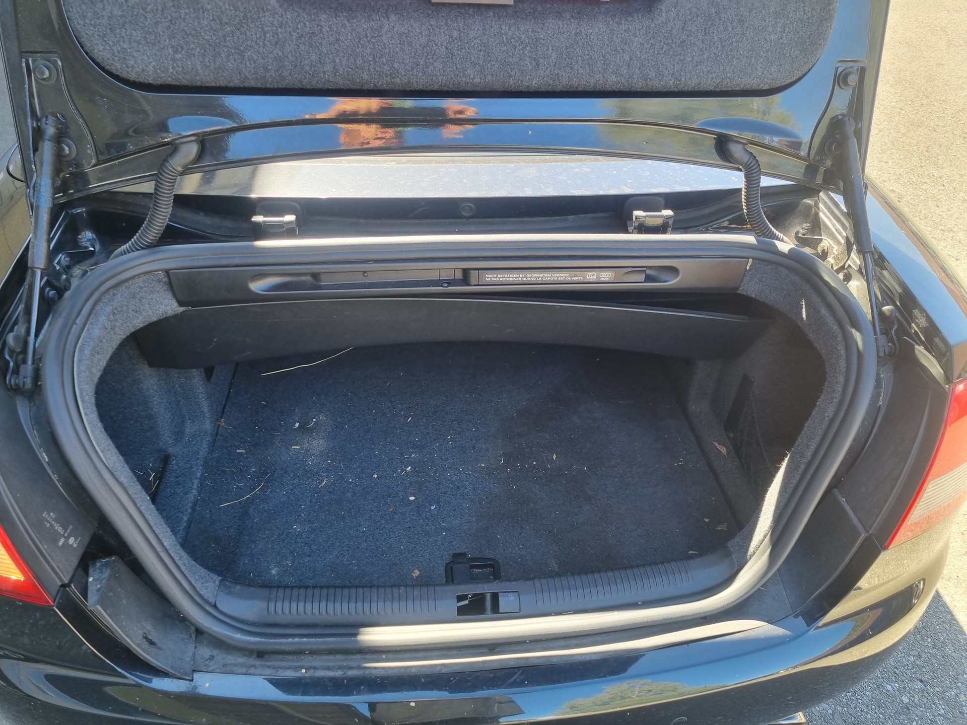 AUDI A4 Cabriolet 2.4 V6-image-6