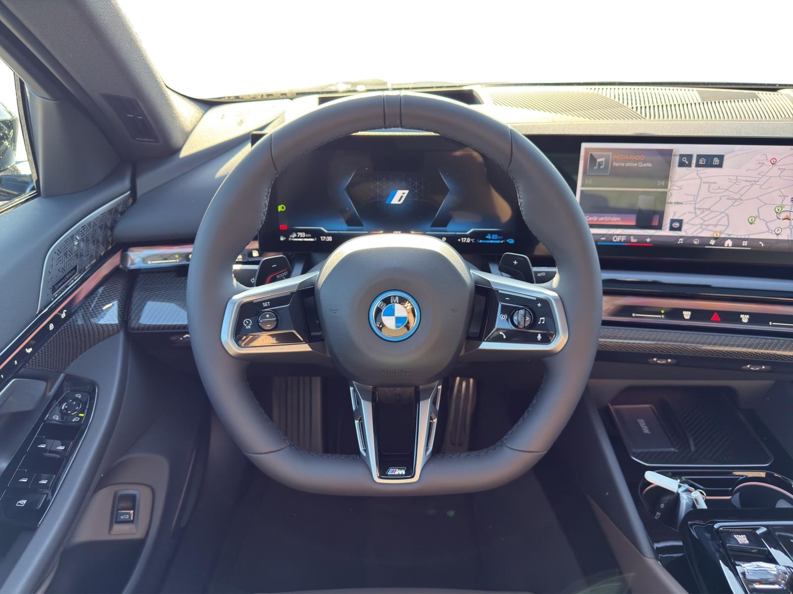 BMW 550e xDrive Limousine M Sport Pro-image-10