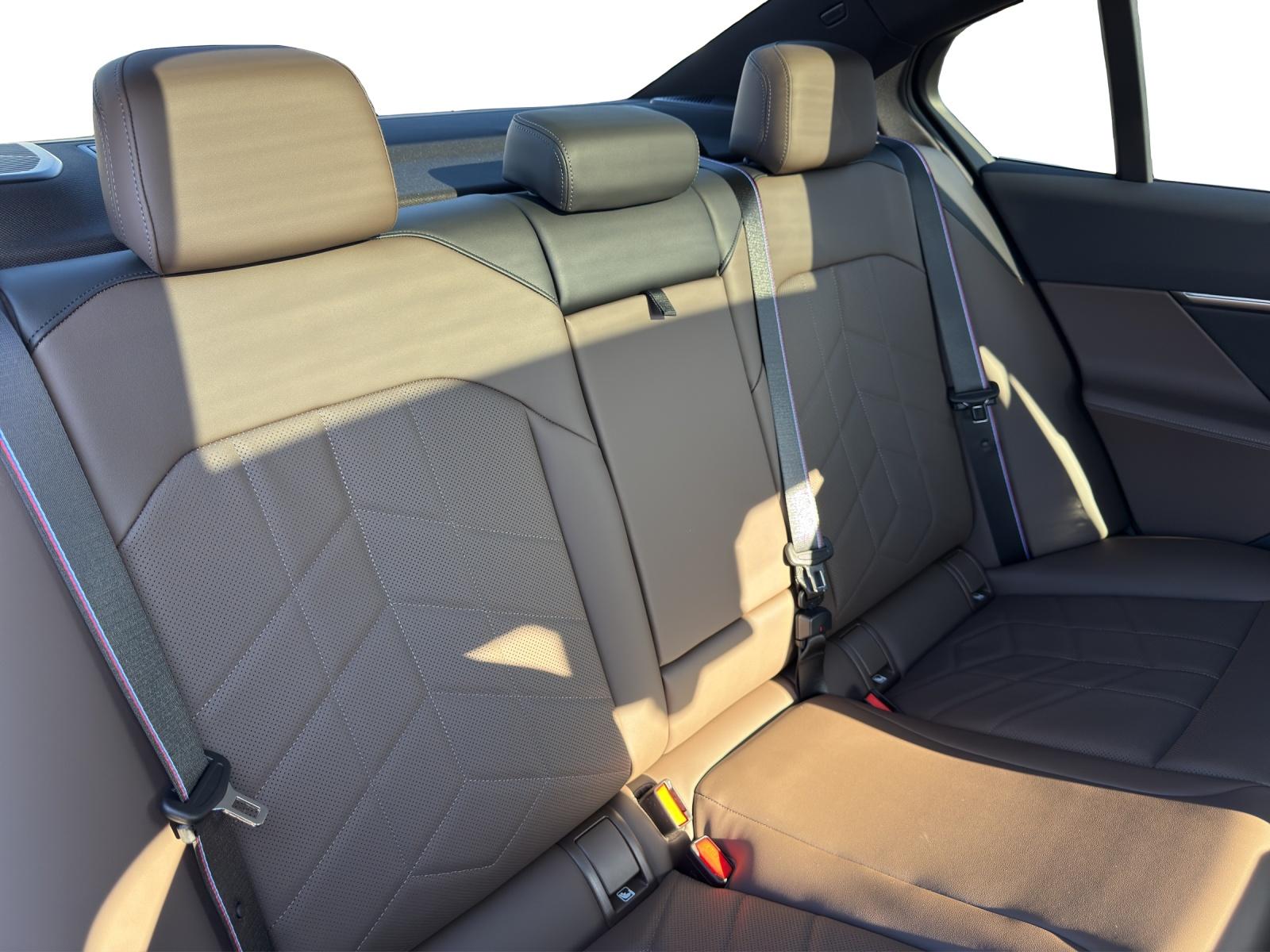 BMW 550e xDrive Limousine M Sport Pro-image-15