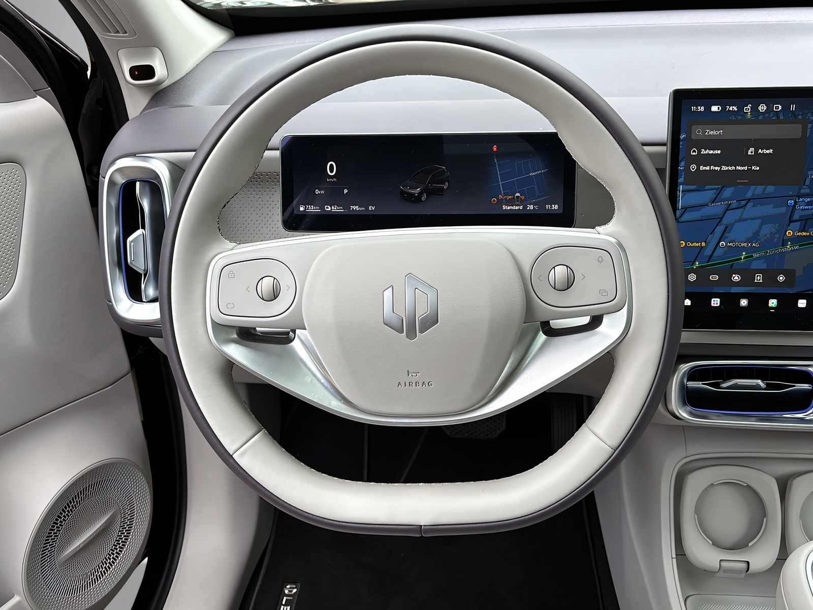 LEAPMOTOR B10 Hybrid EV-image-3