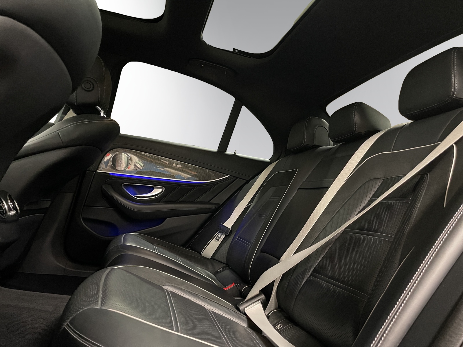 MERCEDES-BENZ E 63 AMG S 4 Matic 9G-Tronic-image-10