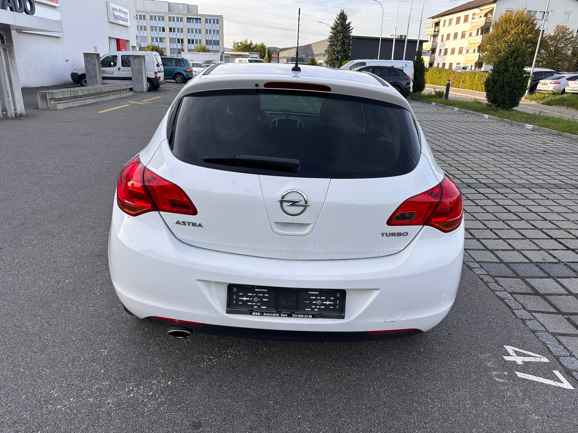 OPEL Astra 1.4i 16V Turbo Sport Automatic-image-5