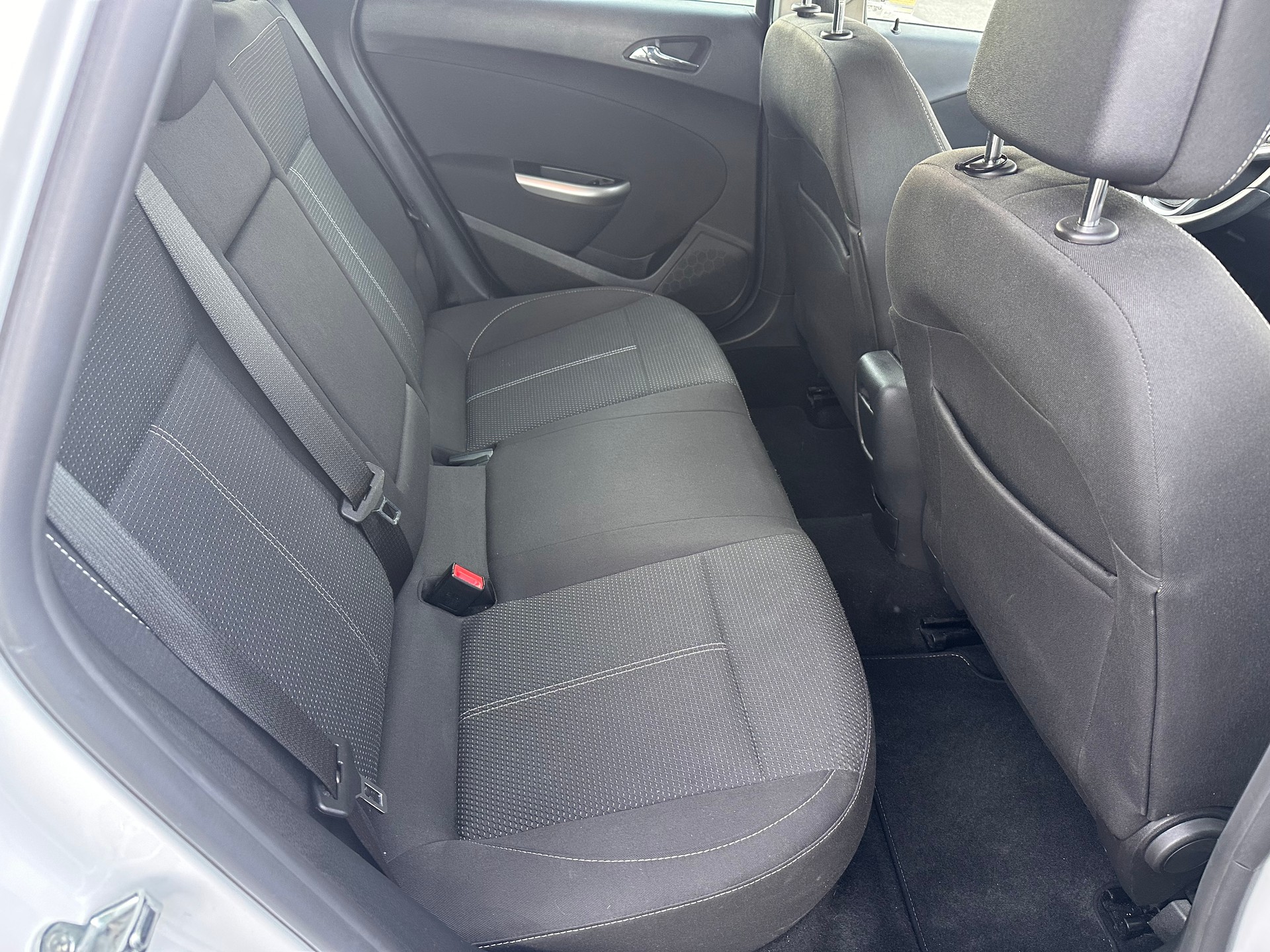 OPEL Astra 1.4i 16V Turbo Sport Automatic-image-10