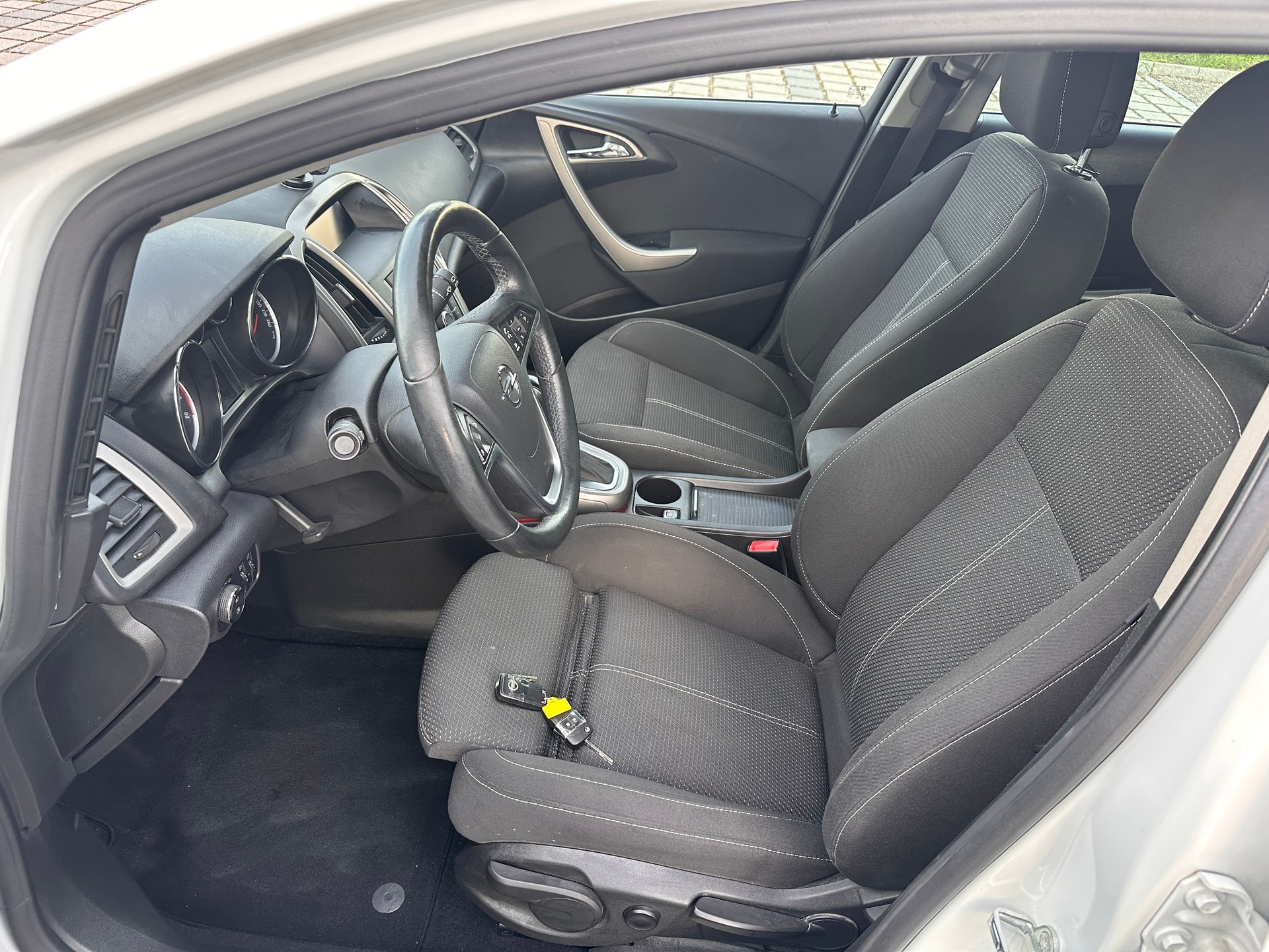 OPEL Astra 1.4i 16V Turbo Sport Automatic-image-7
