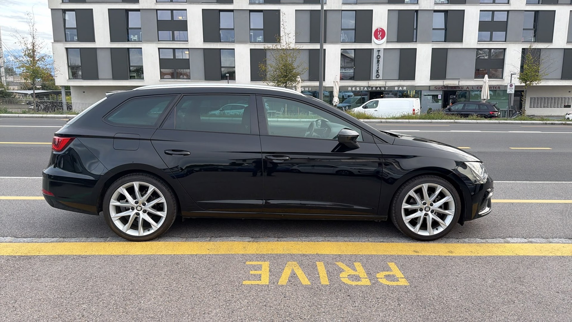 SEAT Leon ST 1.4 TSI ACT FR - Nouvelle Expertise : 25.09.2026 - Crochet d’attelage amovible poids remorquable 1500 Kg-image-2