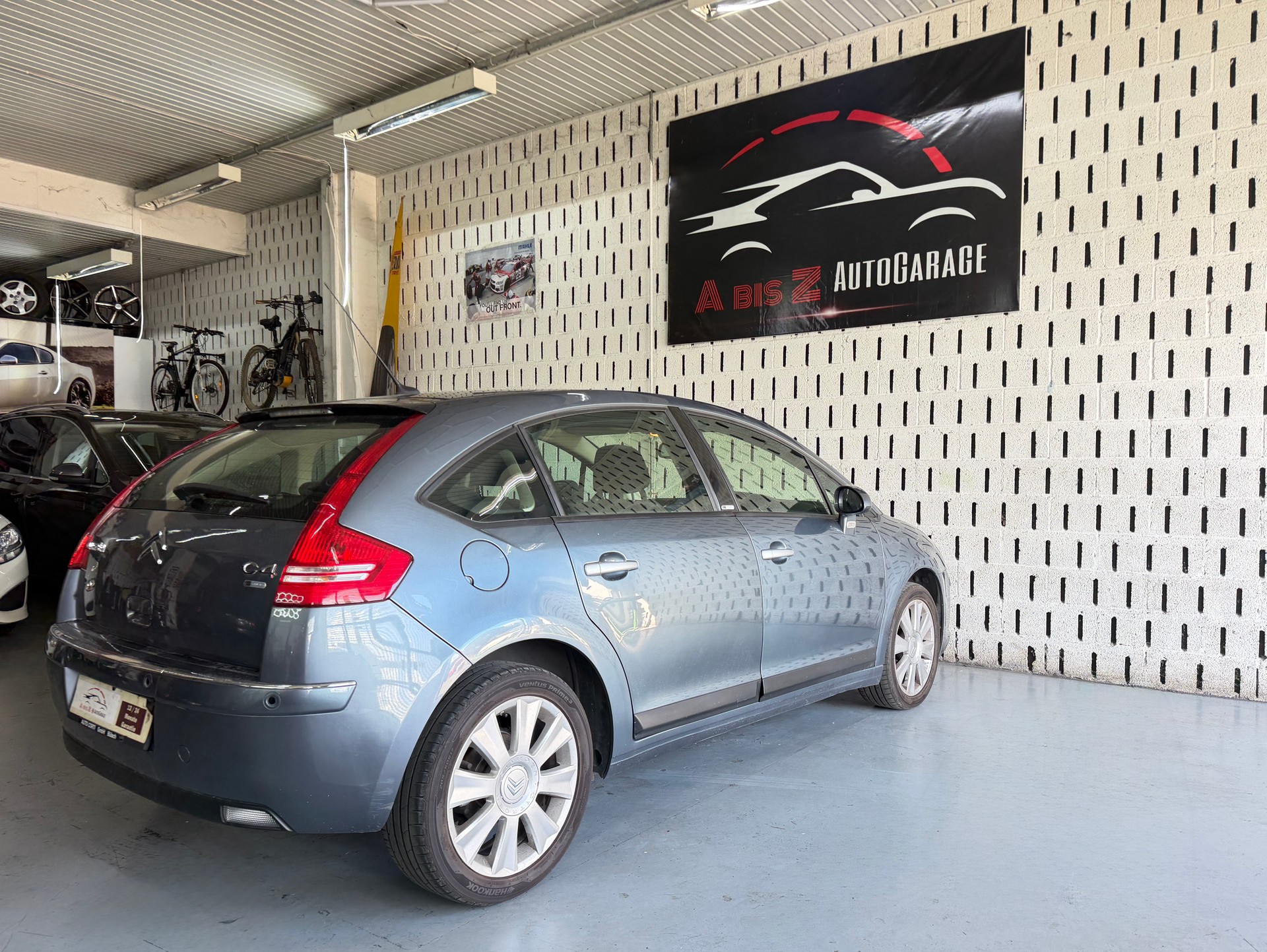 CITROEN C4 Berline 2.0i 16V Exclusive Automatic-image-6