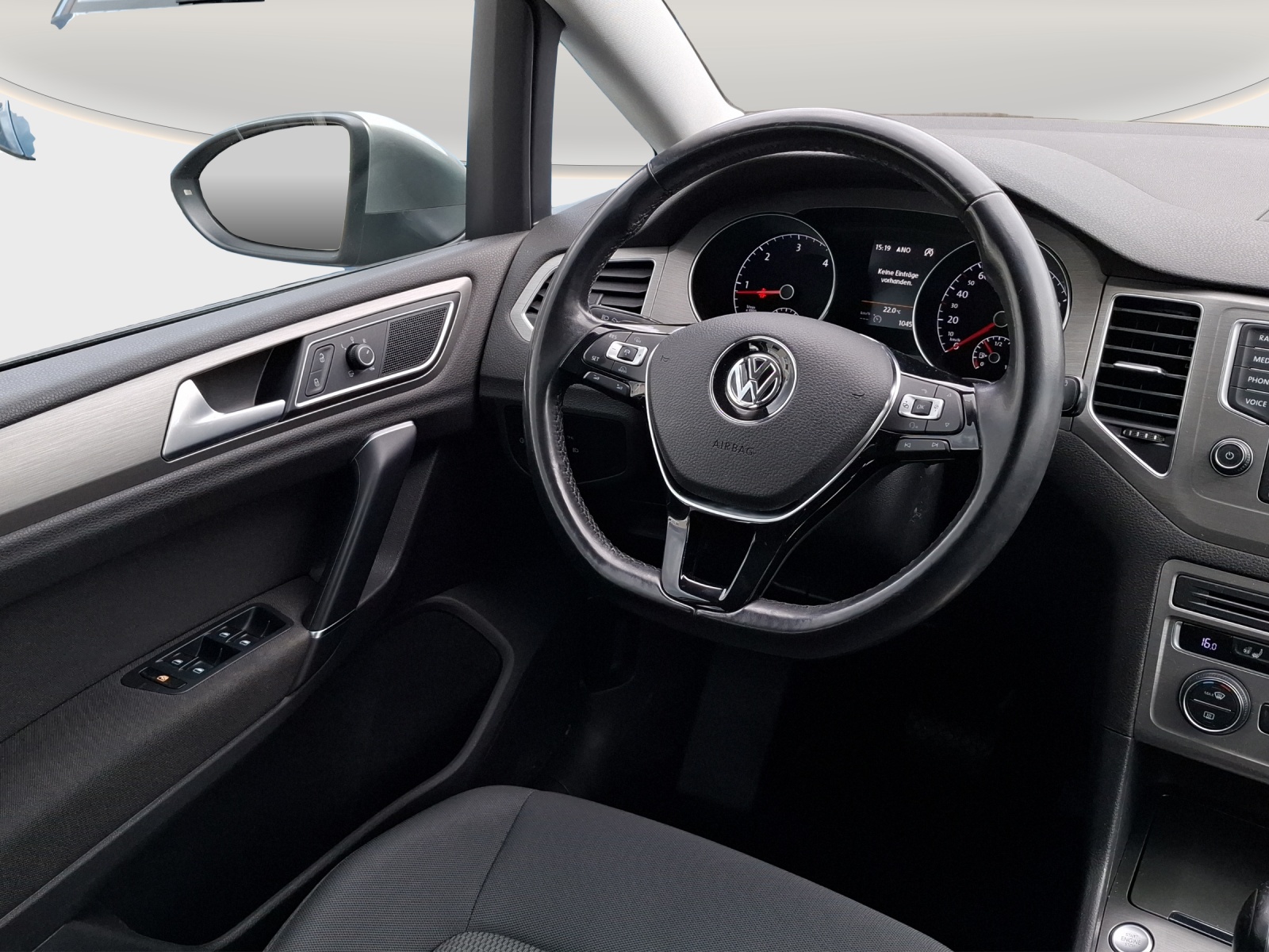 VW Golf Sportsvan 1.6 TDI Comfortline DSG // Anhängerkupplung // 8-fach Aluminiumbereift-image-14