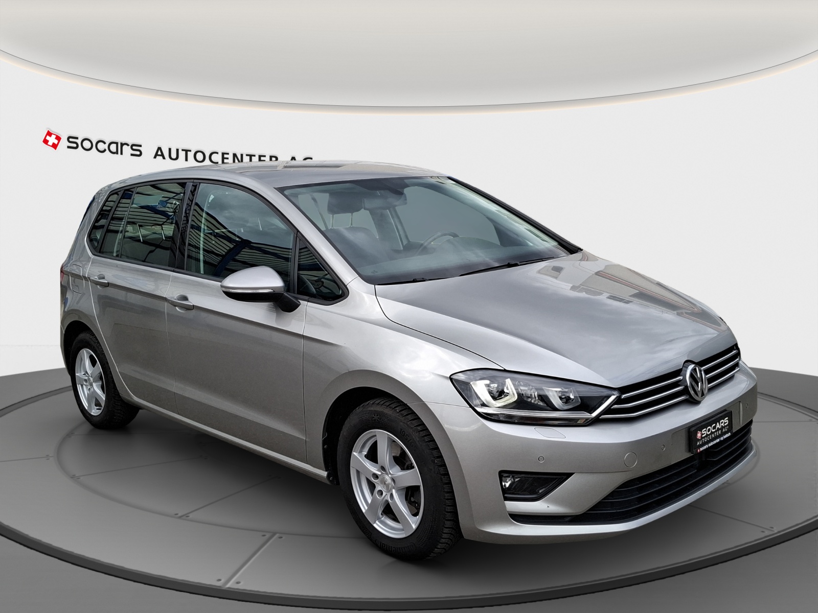 VW Golf Sportsvan 1.6 TDI Comfortline DSG // Anhängerkupplung // 8-fach Aluminiumbereift-image-3