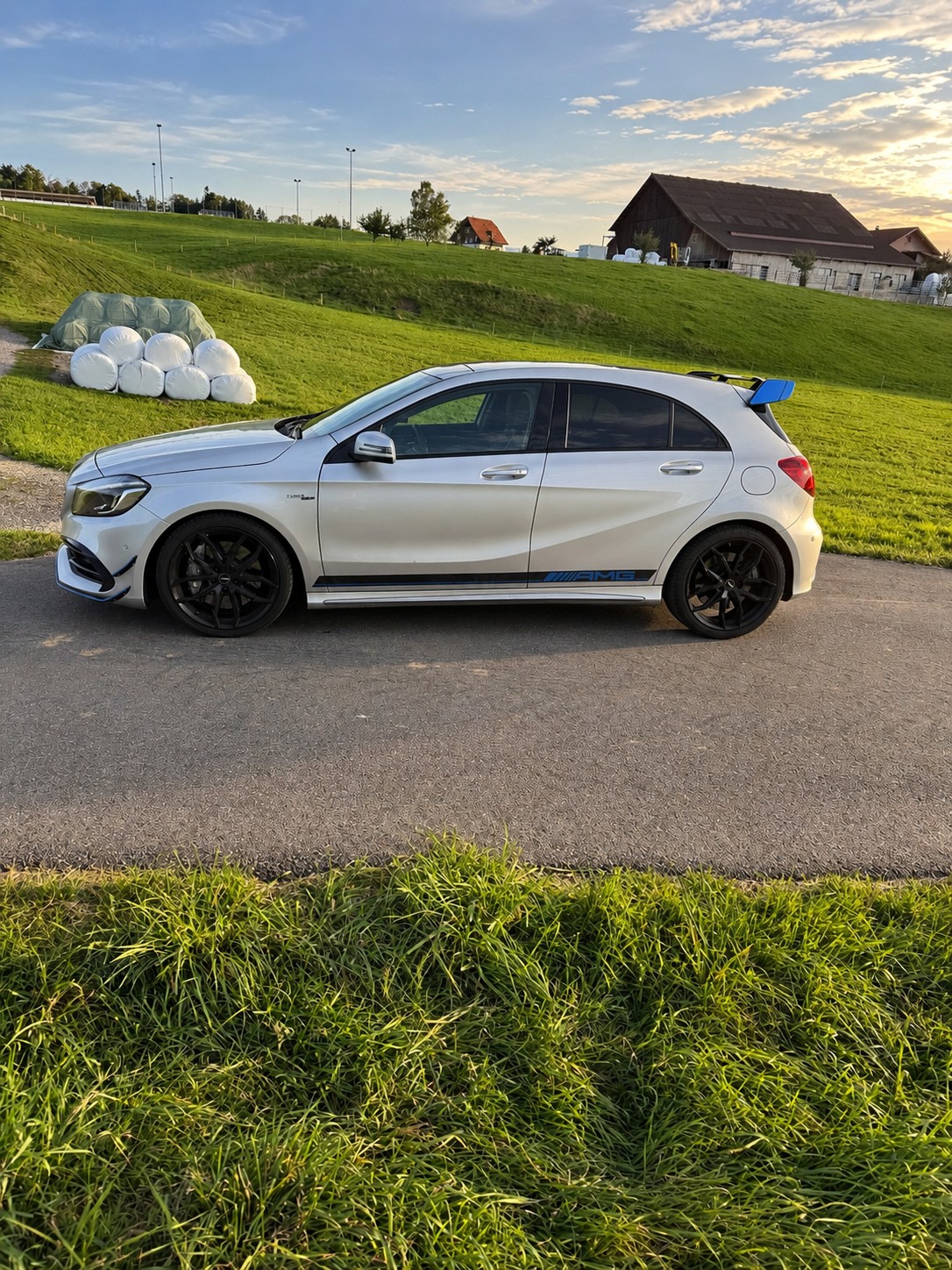 MERCEDES-BENZ A 45 AMG 4 Matic-image-1