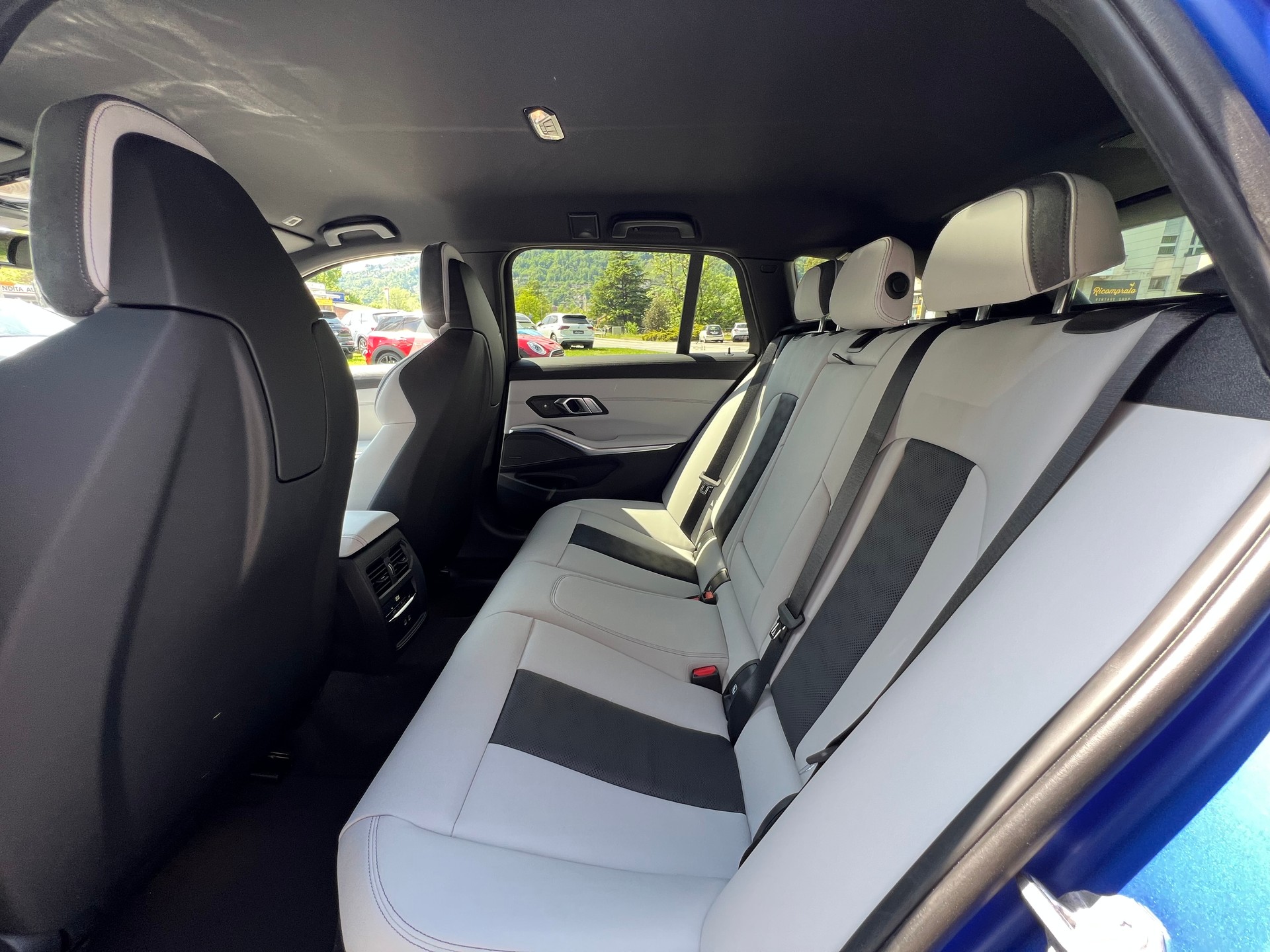 BMW M3 Touring xDrive Competition M-image-15