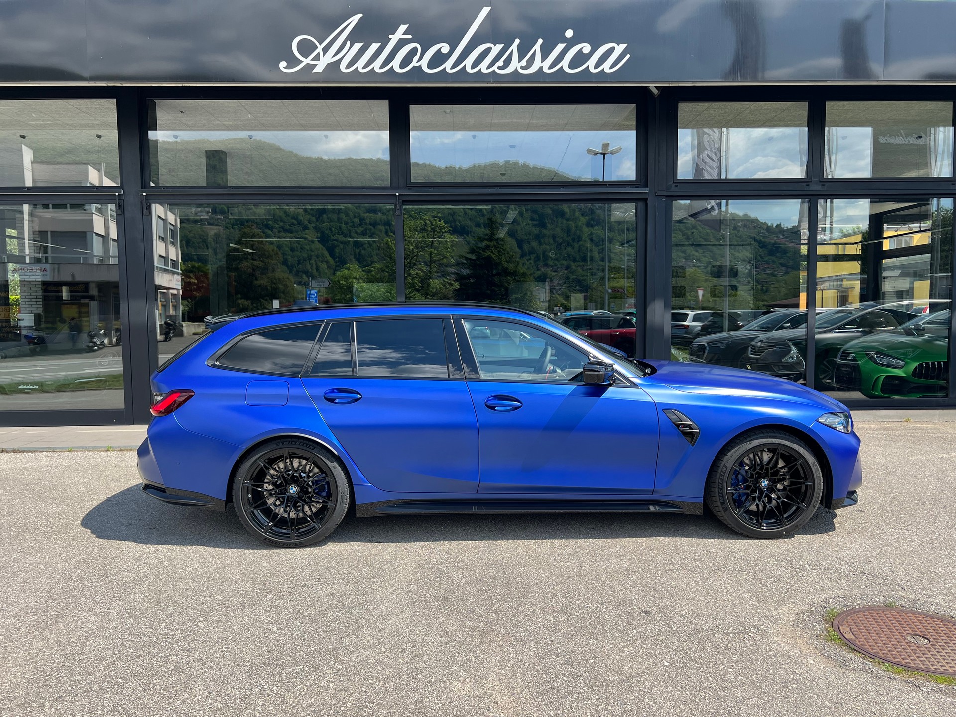 BMW M3 Touring xDrive Competition M-image-3