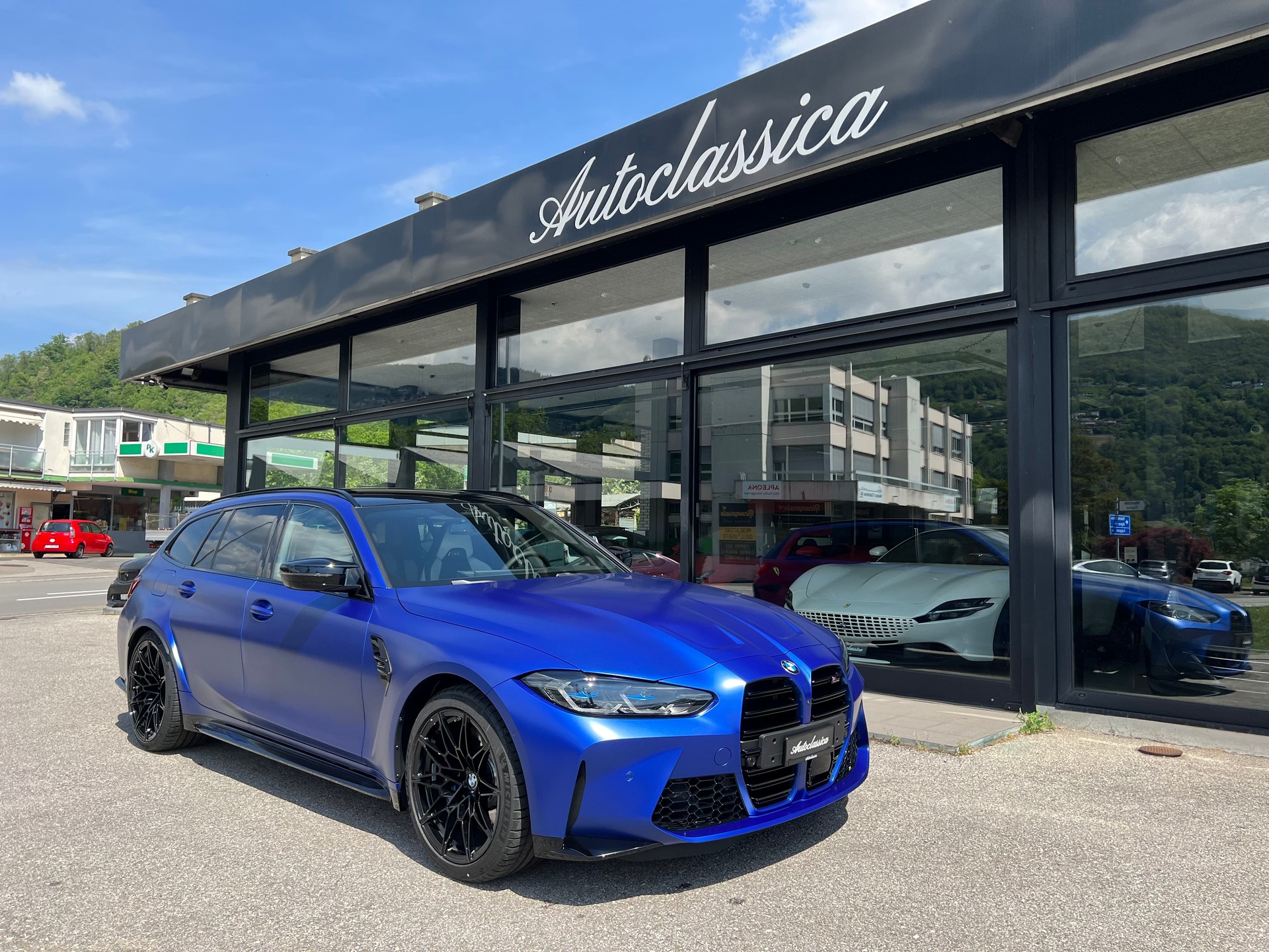 BMW M3 Touring xDrive Competition M-image-4