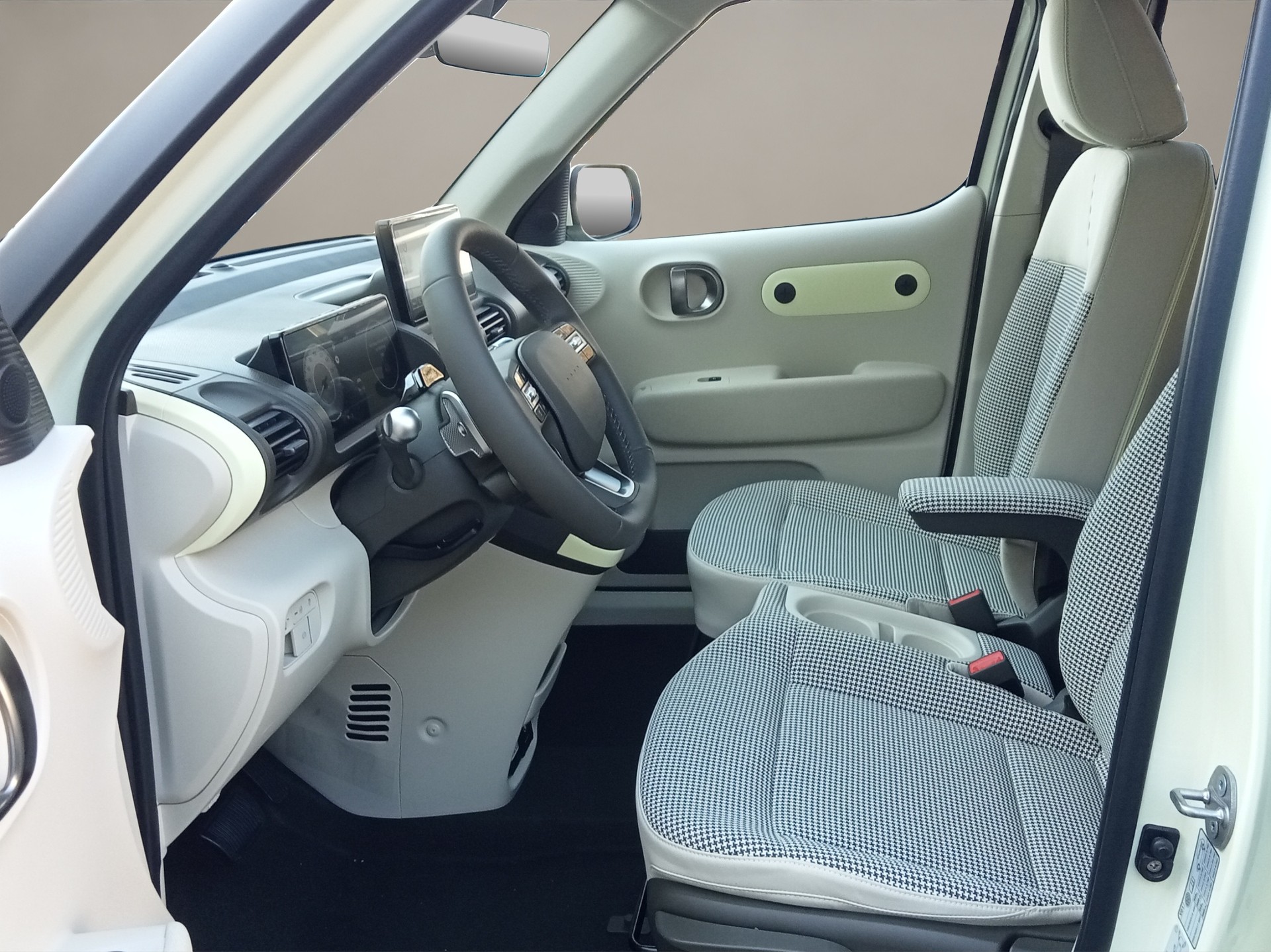 HYUNDAI Inster 49kWh Amplia-image-9