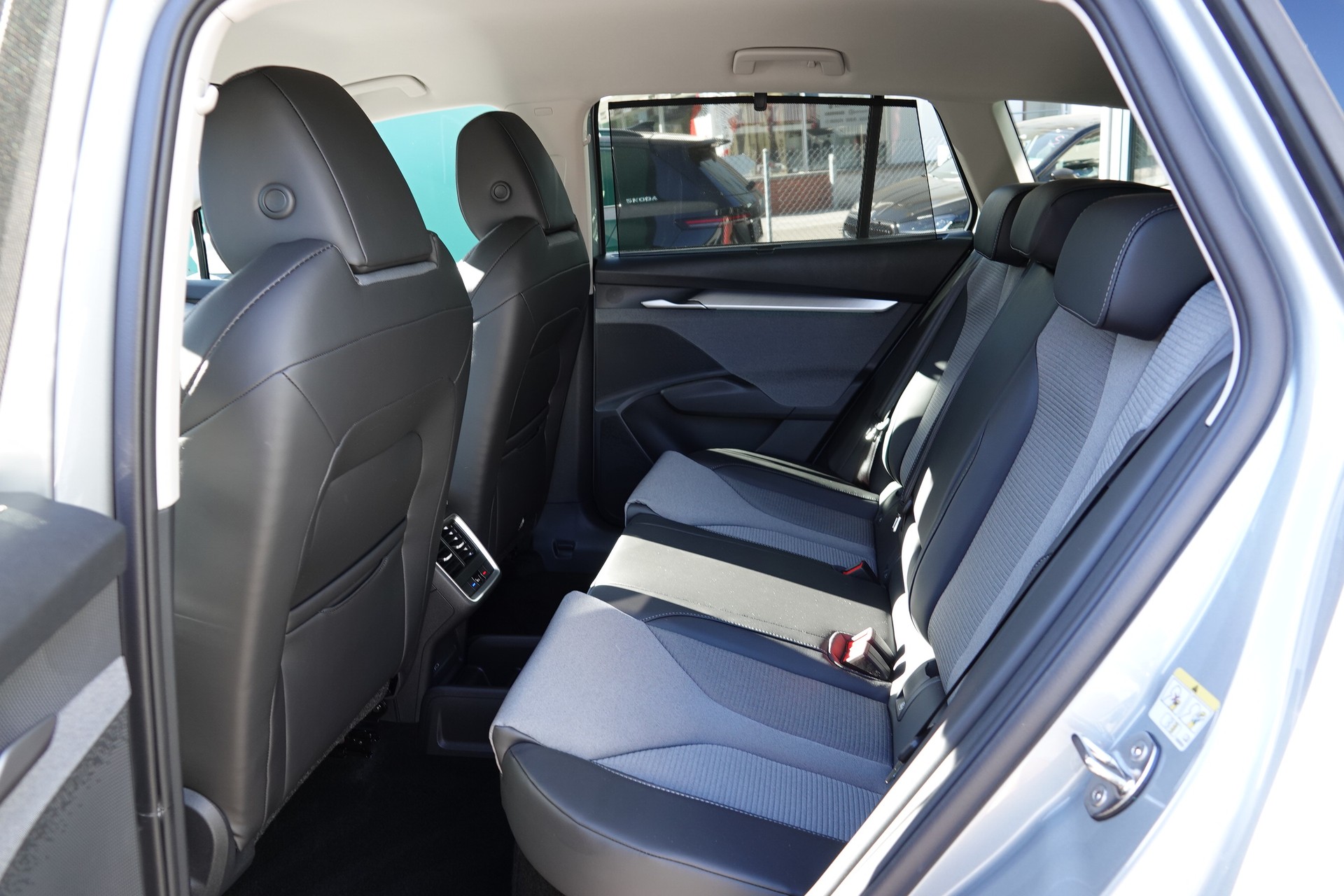 SKODA Enyaq 85x Dynamic-image-14