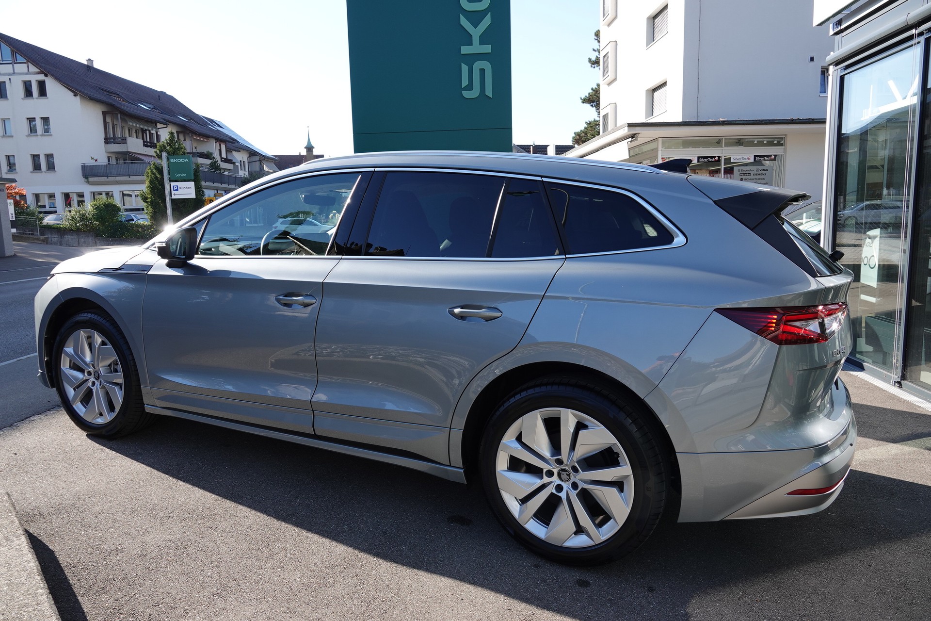 SKODA Enyaq 85x Dynamic-image-5