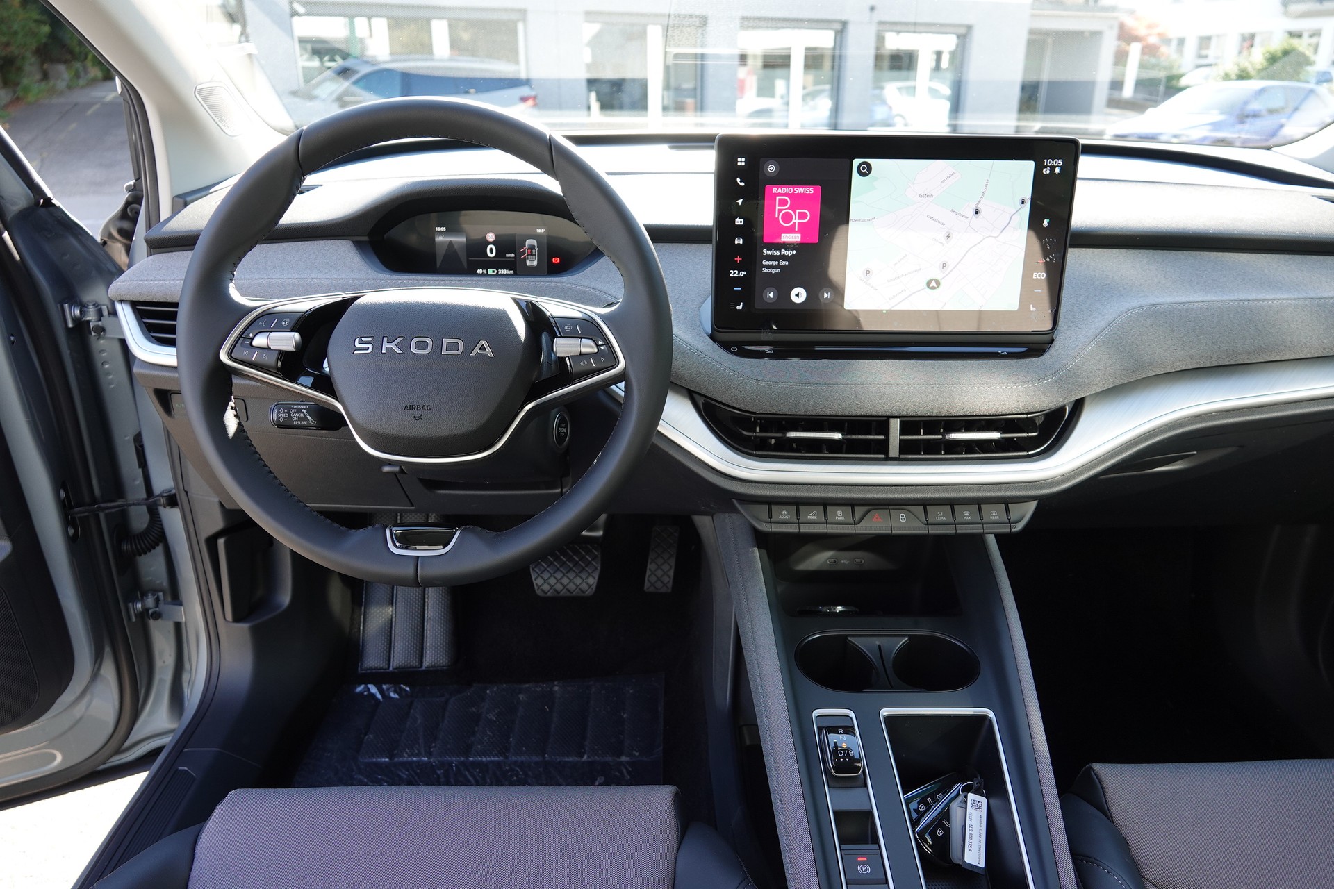 SKODA Enyaq 85x Dynamic-image-9