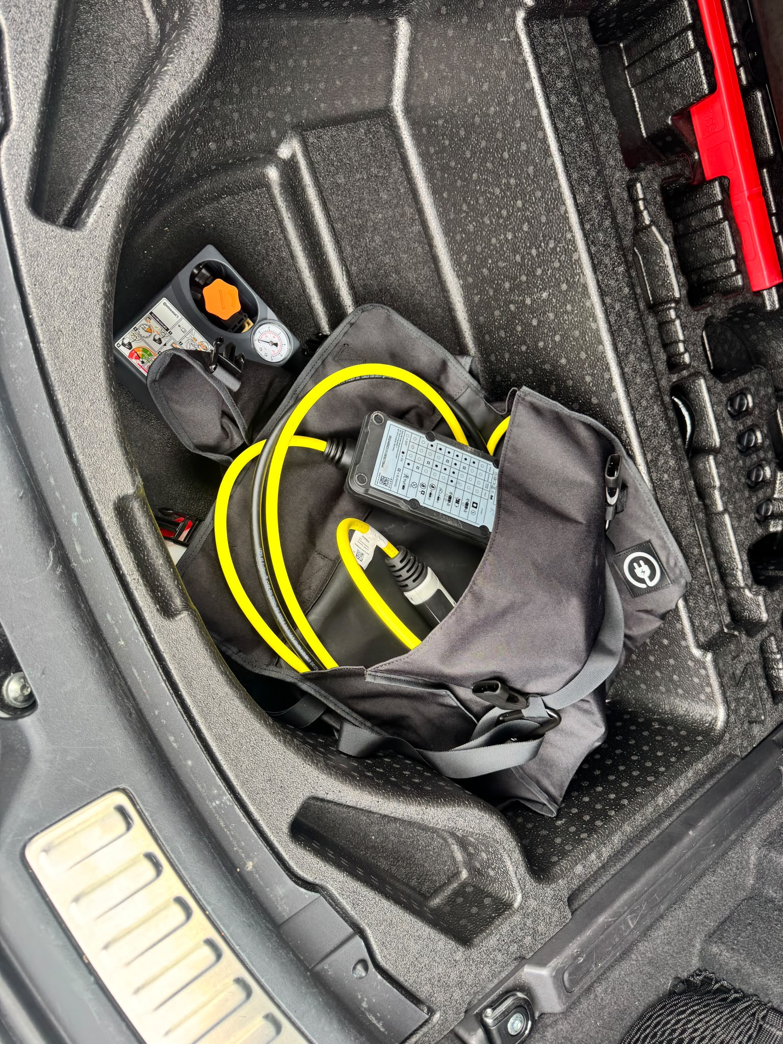 LAND ROVER Discovery Sport R Dyn P300e 1.5 PHEV HSE AT8-image-12