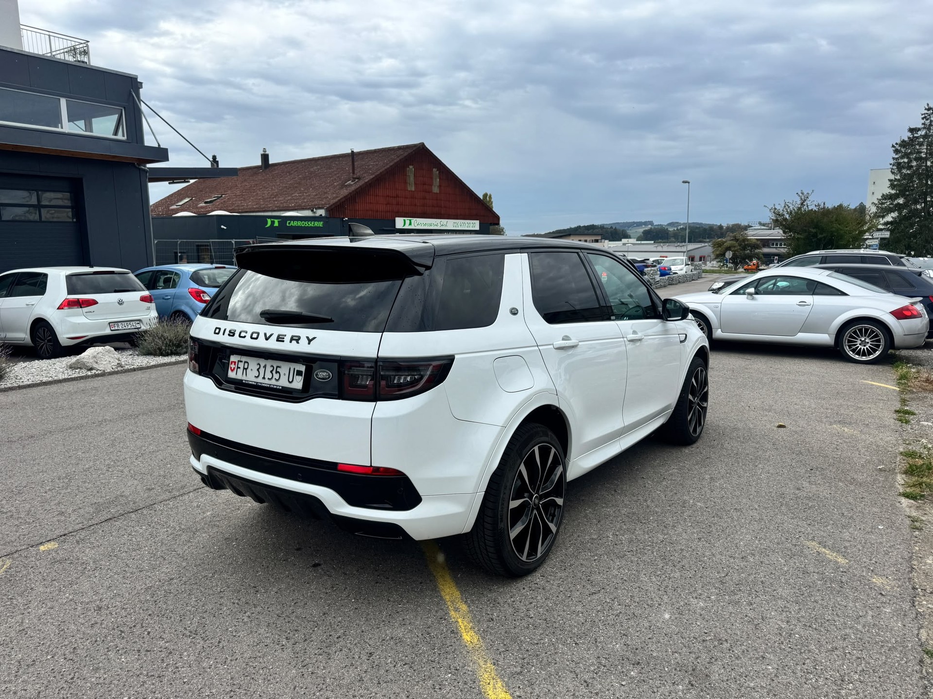 LAND ROVER Discovery Sport R Dyn P300e 1.5 PHEV HSE AT8-image-4