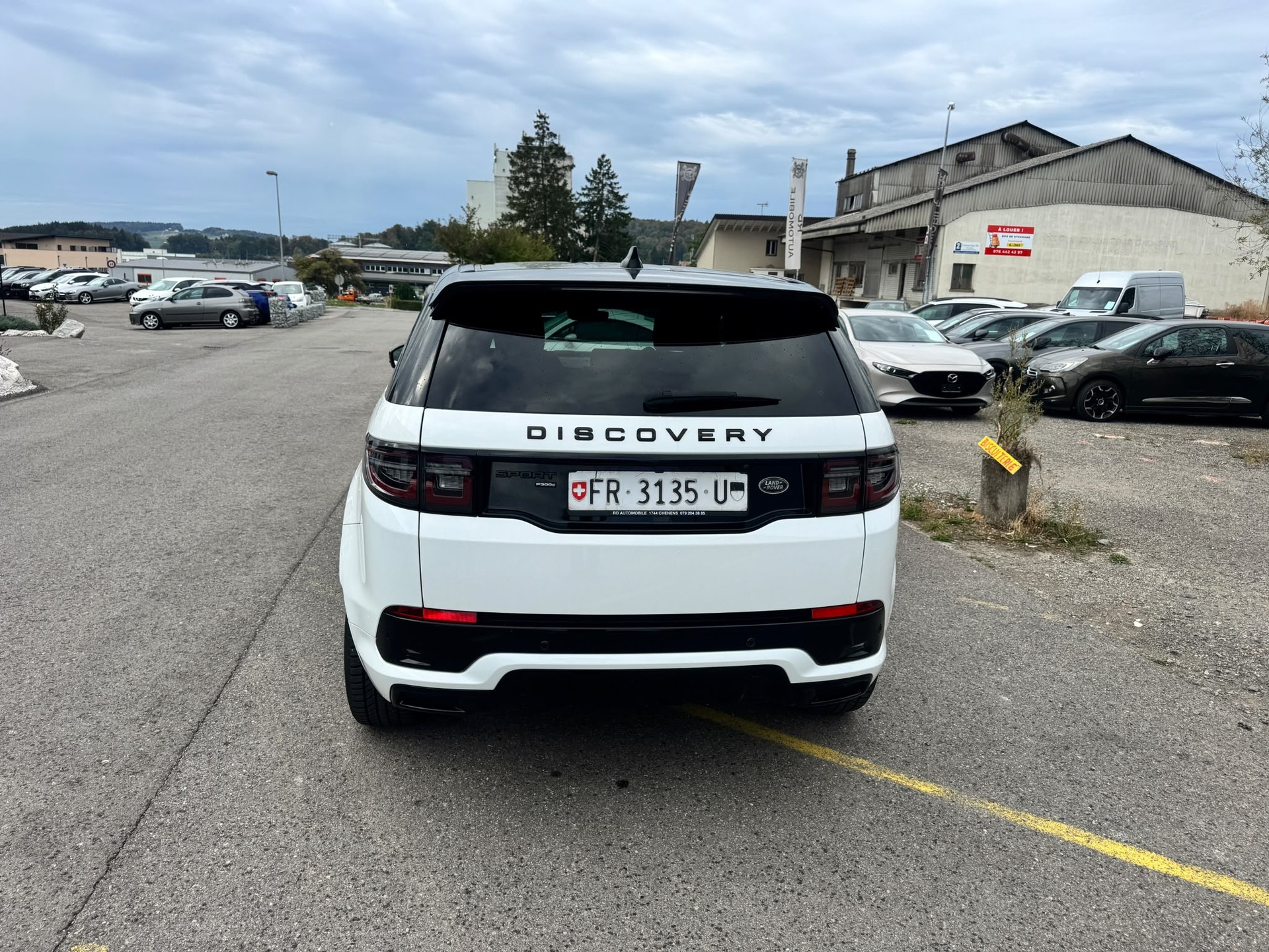 LAND ROVER Discovery Sport R Dyn P300e 1.5 PHEV HSE AT8-image-3
