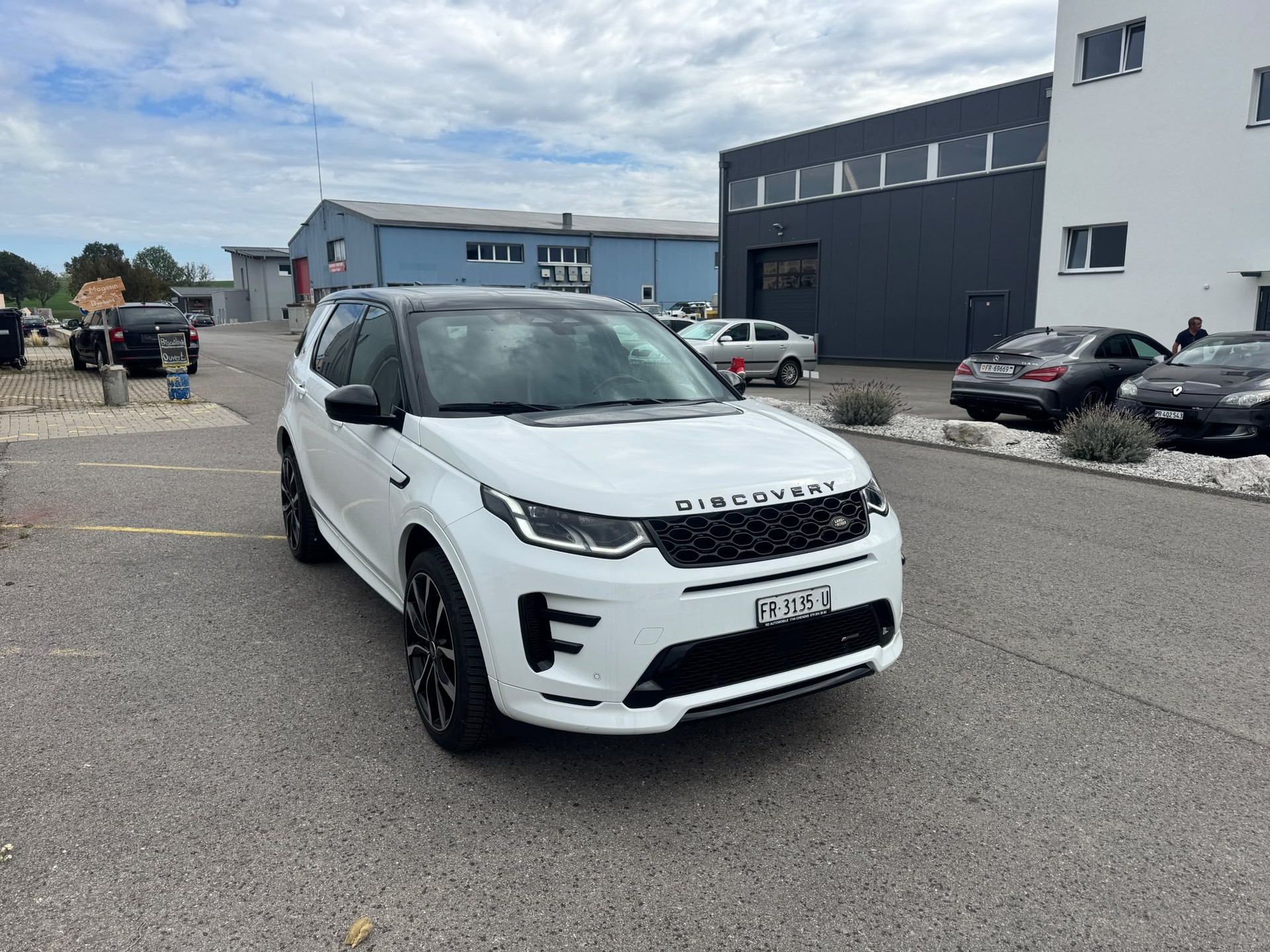 LAND ROVER Discovery Sport R Dyn P300e 1.5 PHEV HSE AT8-image-6