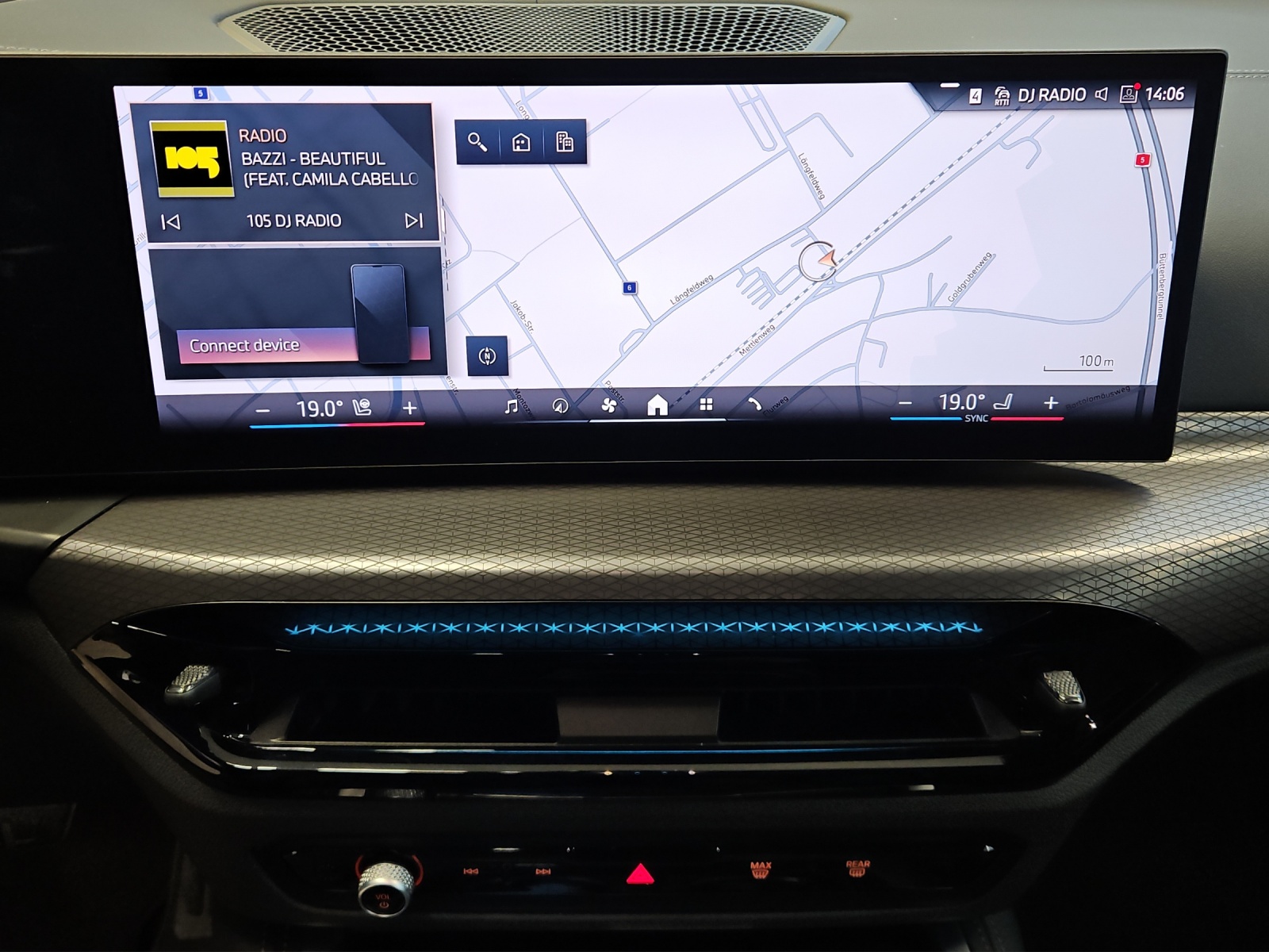 BMW 430i xDrive M Sport Cabriolet-image-12