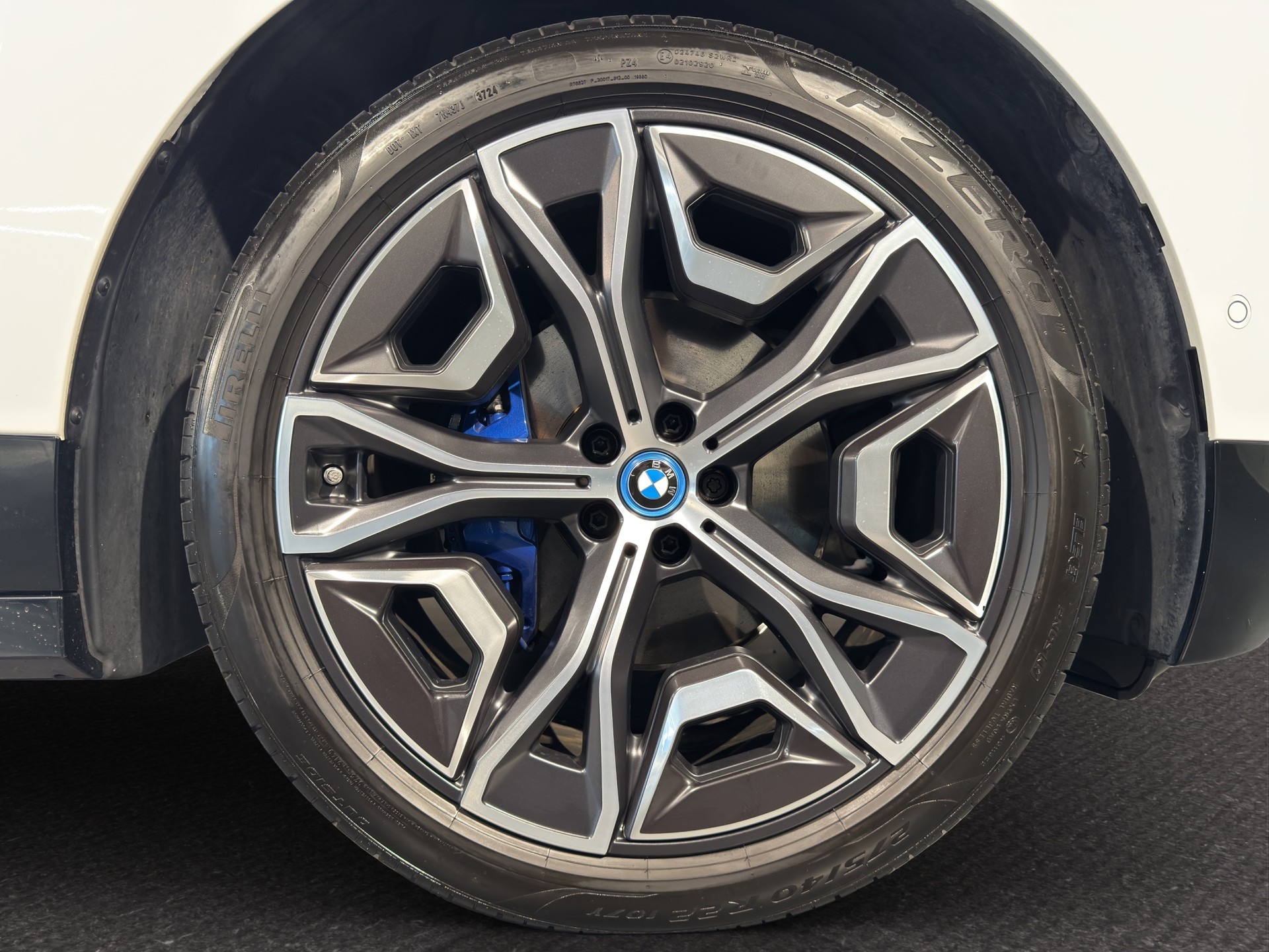 BMW iX I20 M60-image-15