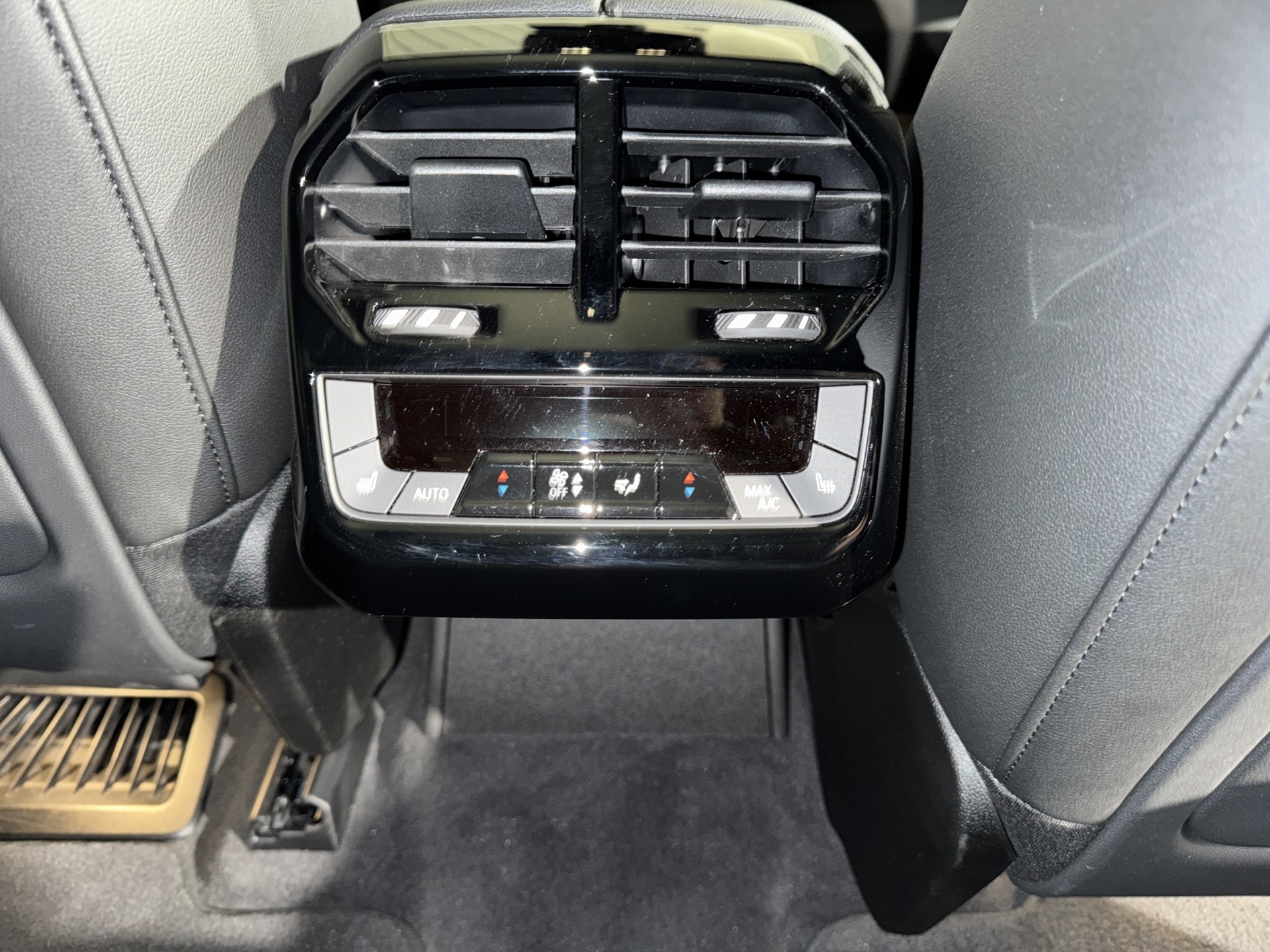 BMW iX I20 M60-image-10
