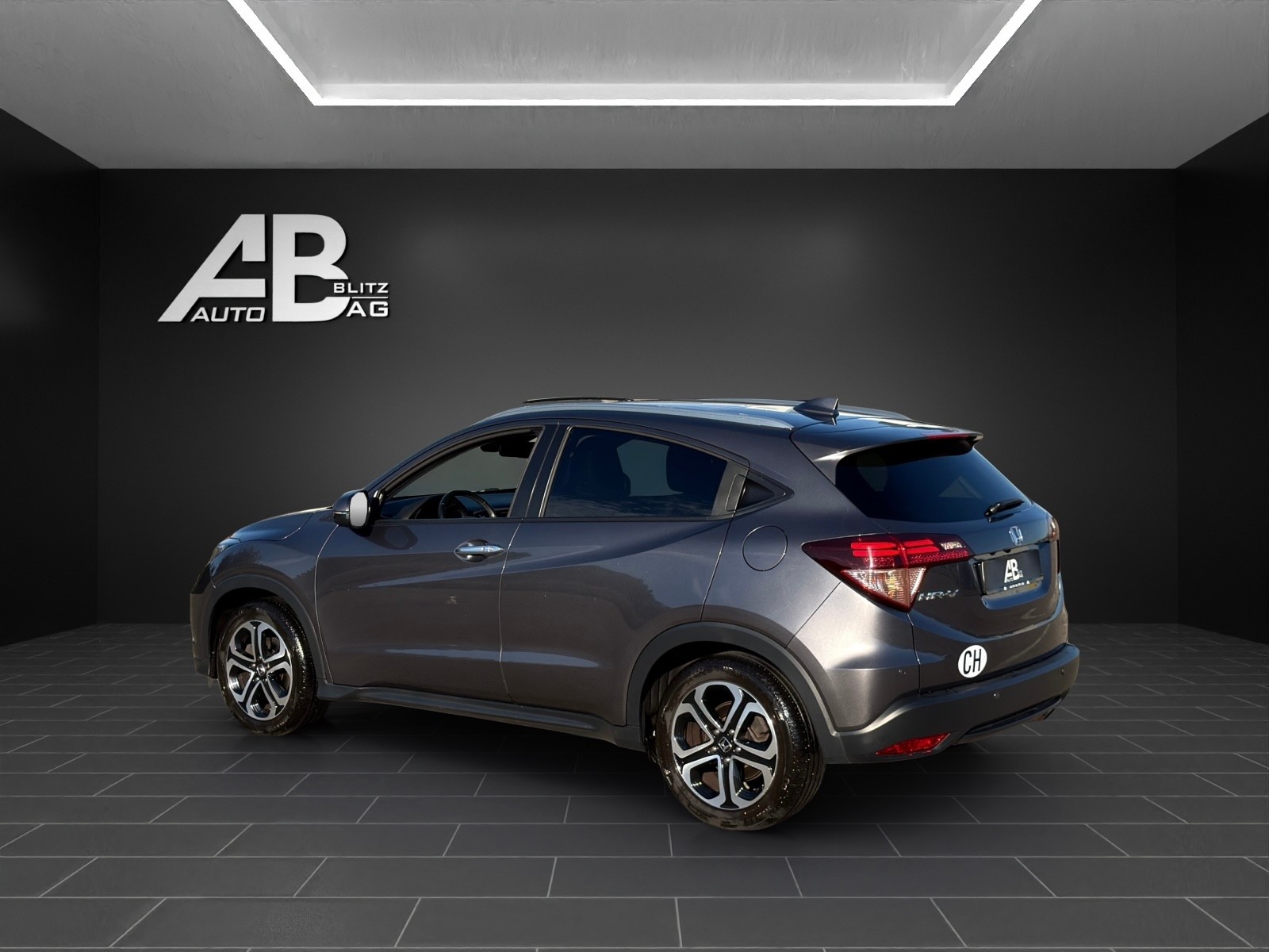 HONDA HR-V 1.6i-DTEC Executive-image-2