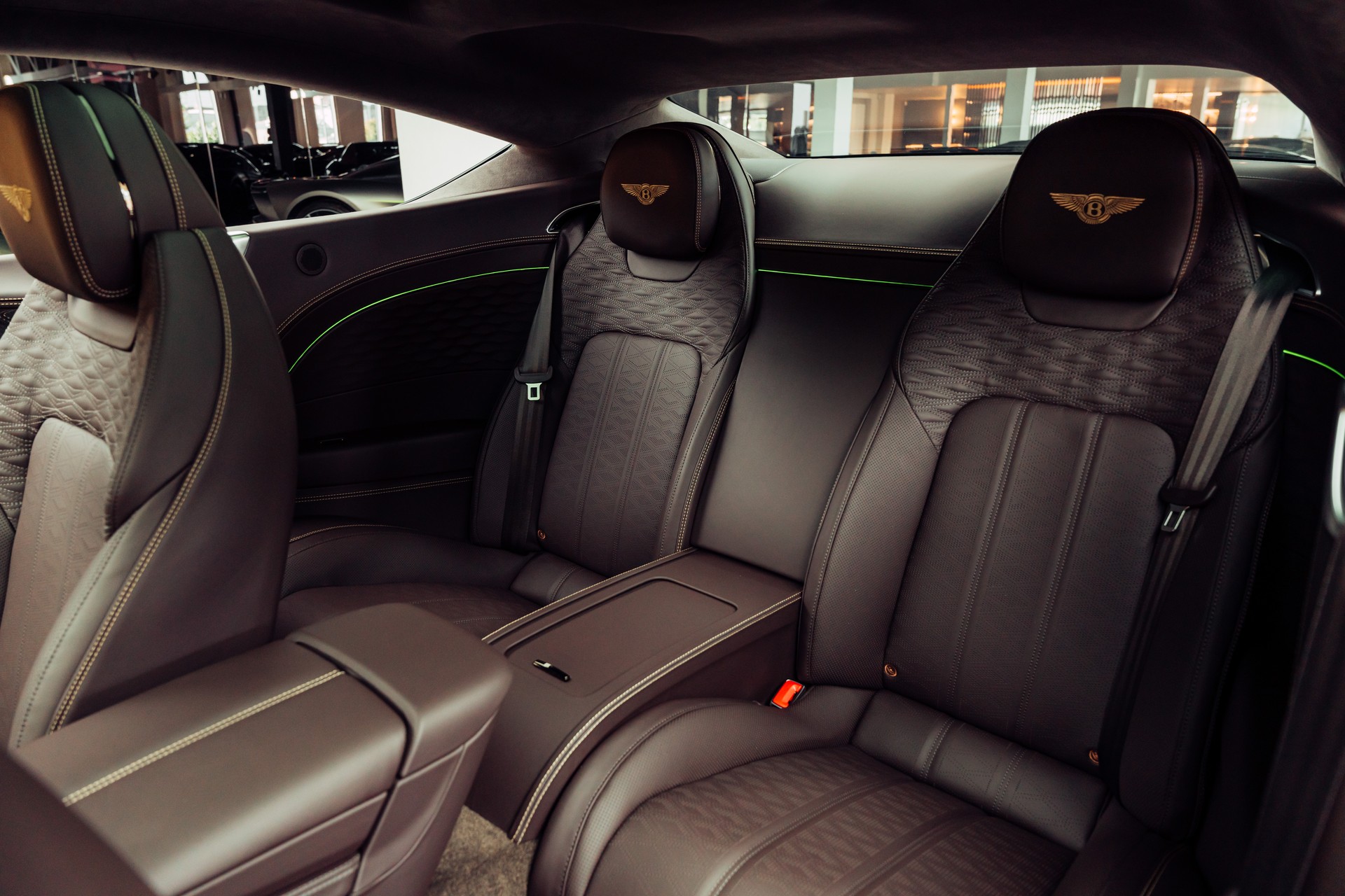 BENTLEY Continental GT 4.0 V8 PHEV Speed British Racing Green Satin-image-8