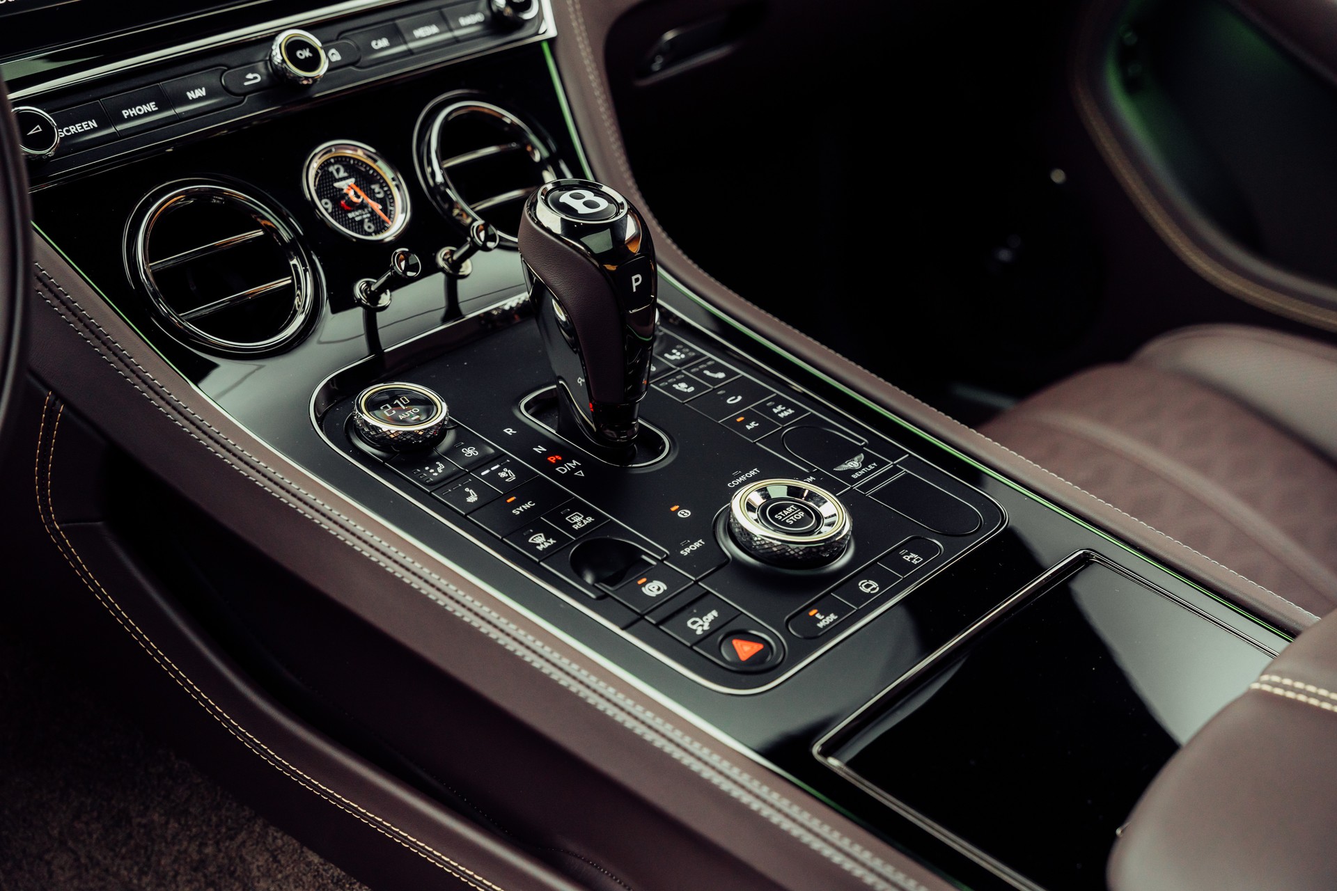 BENTLEY Continental GT 4.0 V8 PHEV Speed British Racing Green Satin-image-20